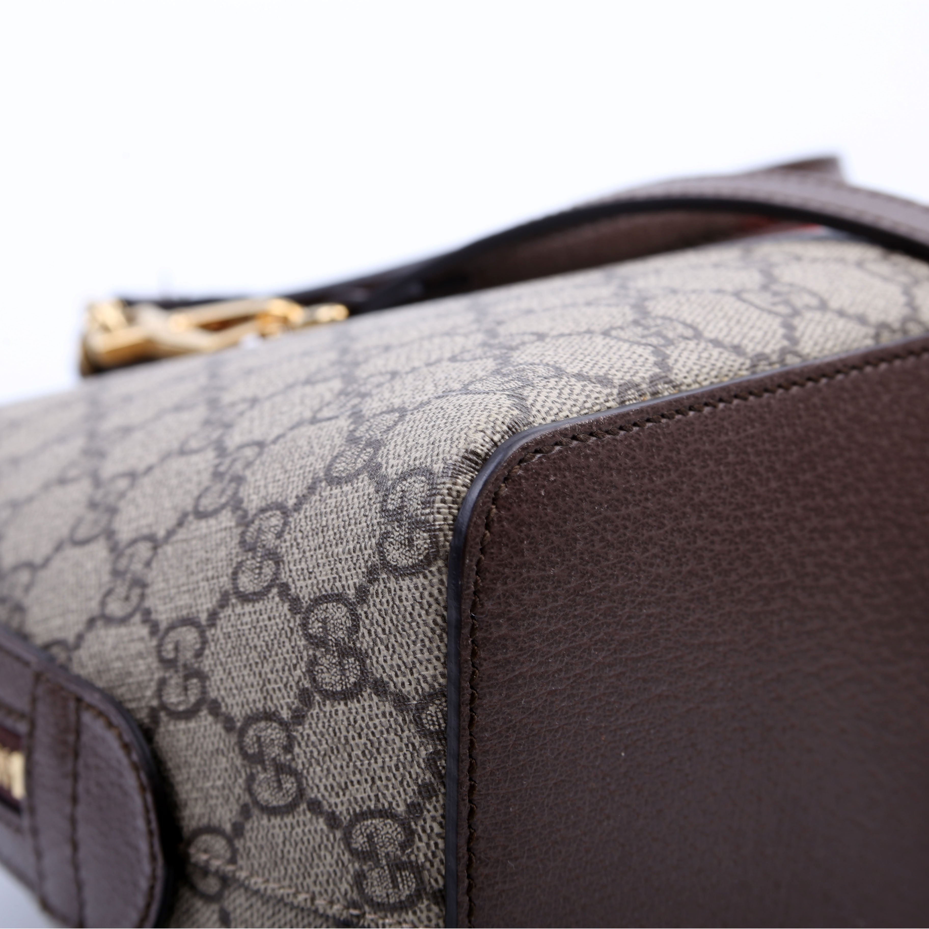 524533 Ophidia Medium Top Handle