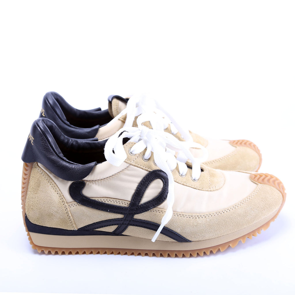 Flow Runner Mesh/Suede Sneakers Size 38 Tan/Black