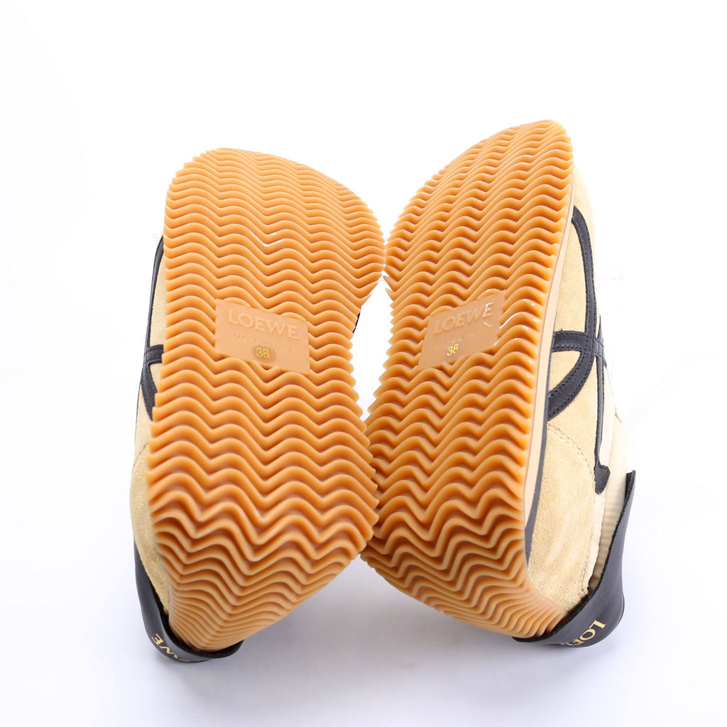 Flow Runner Mesh/Suede Sneakers Size 38 Tan/Black
