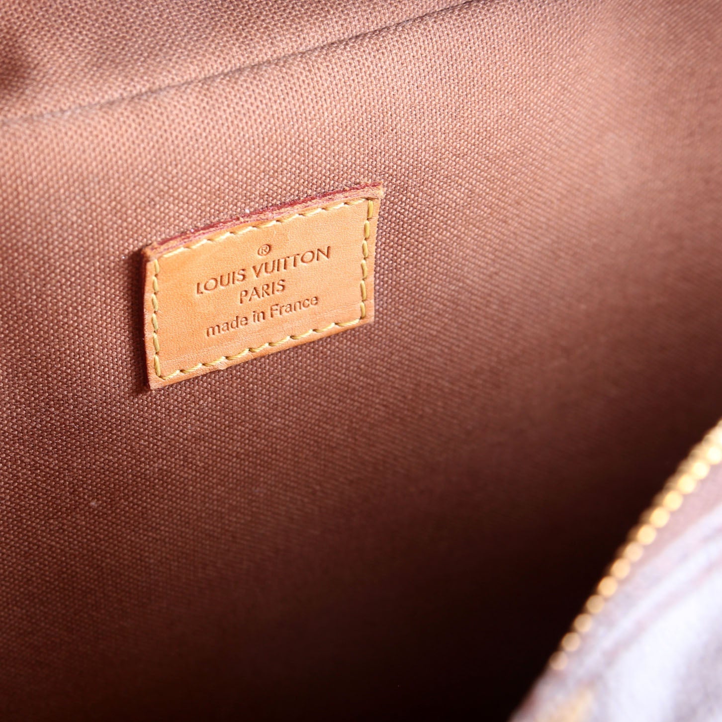 Icare Messenger Bag Monogram