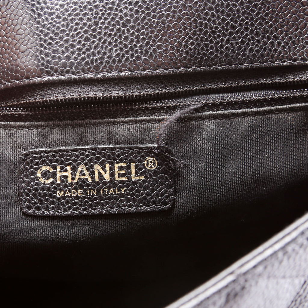 Timeless CC Medium Chain Flap Quilted Caviar 8M Black