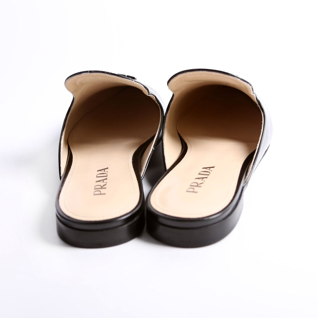 Logo Pointed Toe Mules Size 40 Black