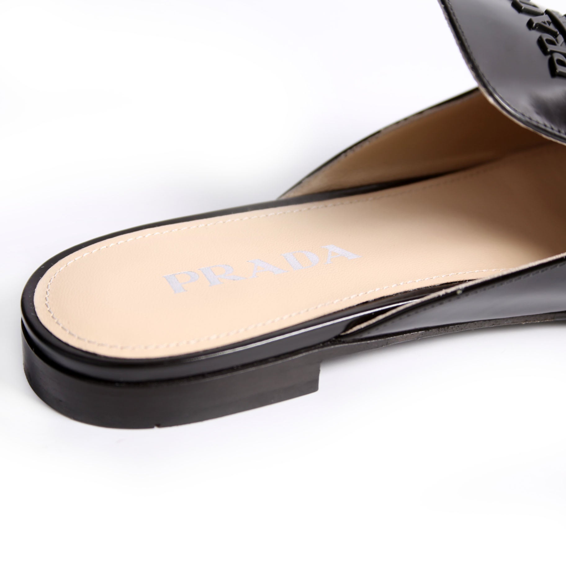 Logo Pointed Toe Mules Size 40 Black