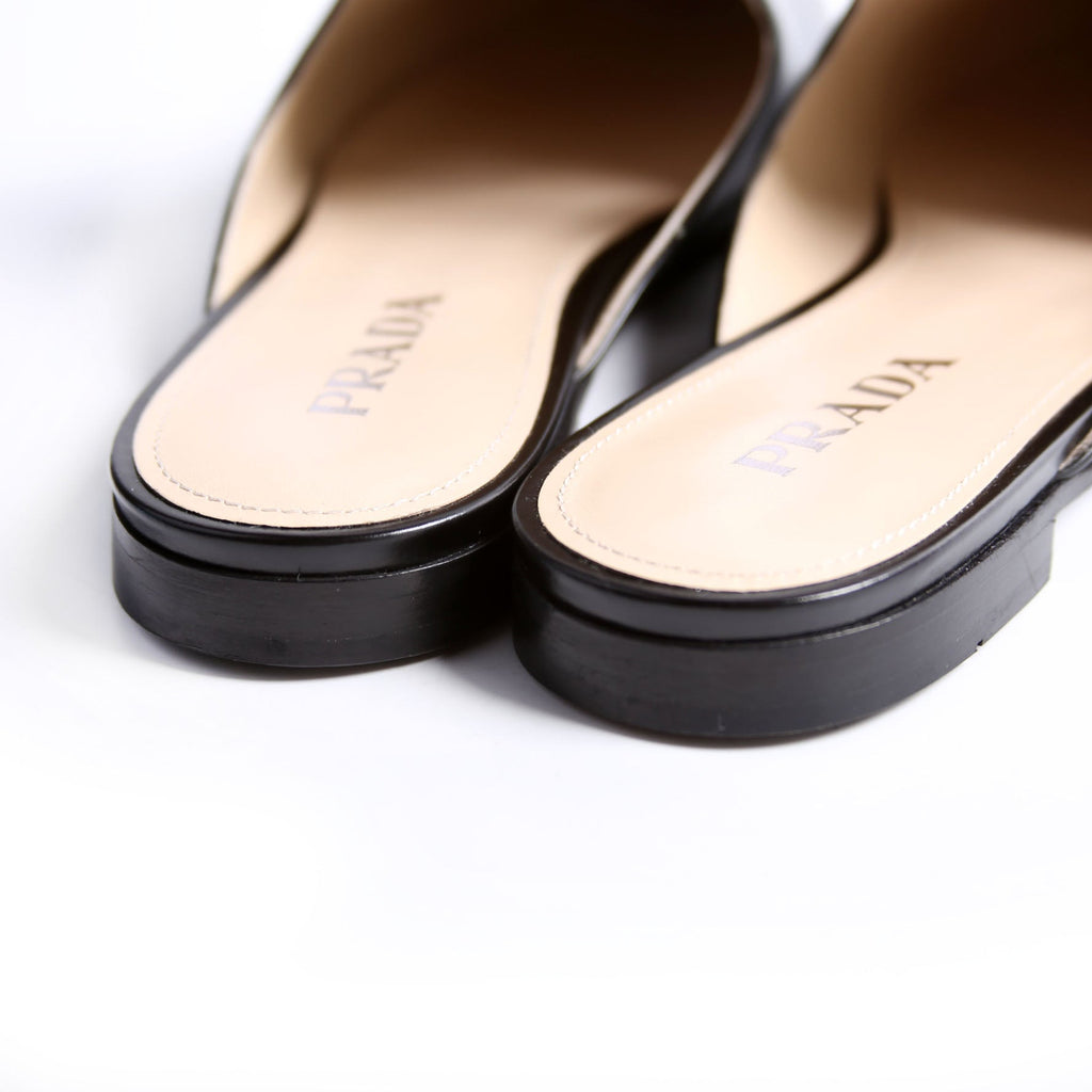 Logo Pointed Toe Mules Size 40 Black