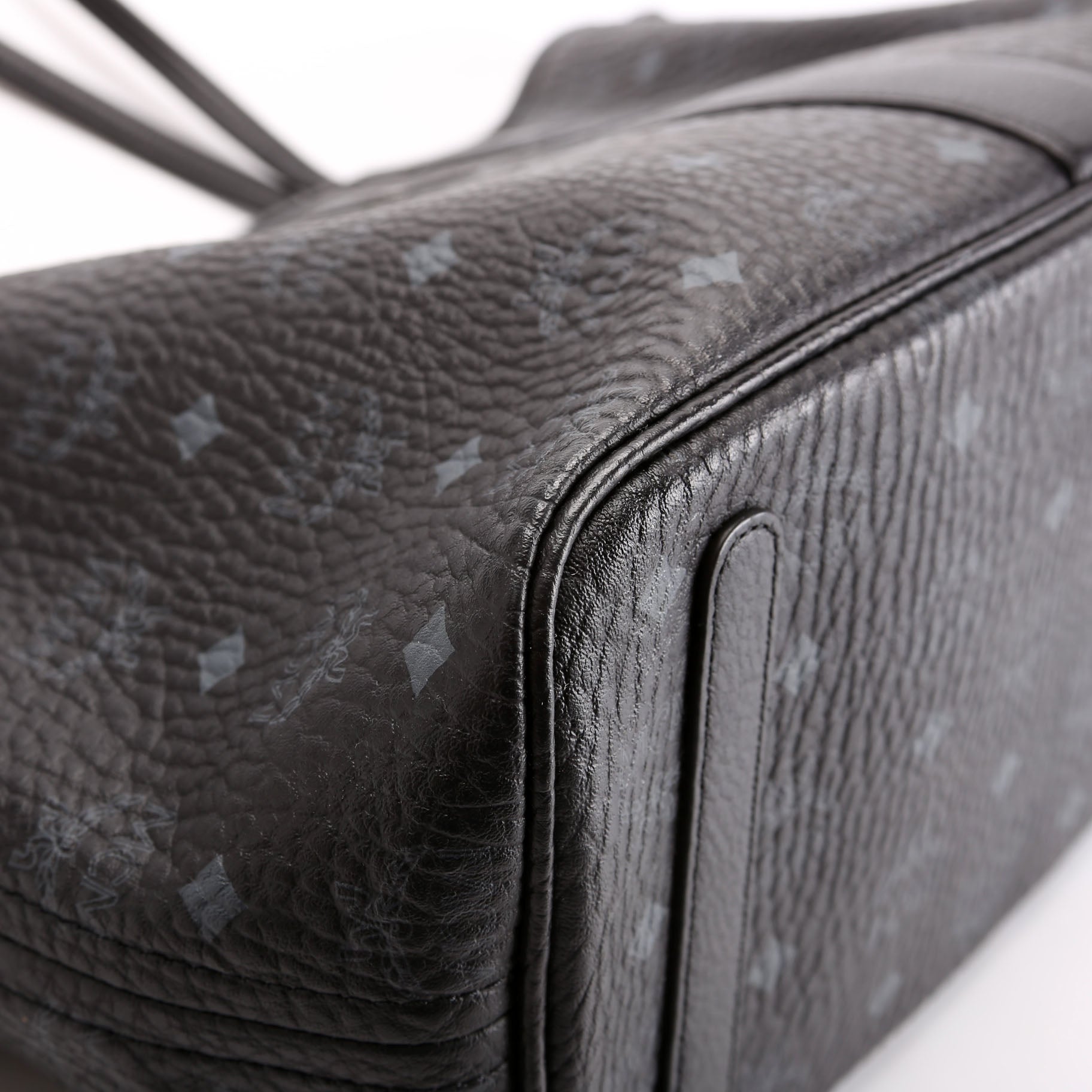 Liz Tote Reverse With Pouch Medium Black