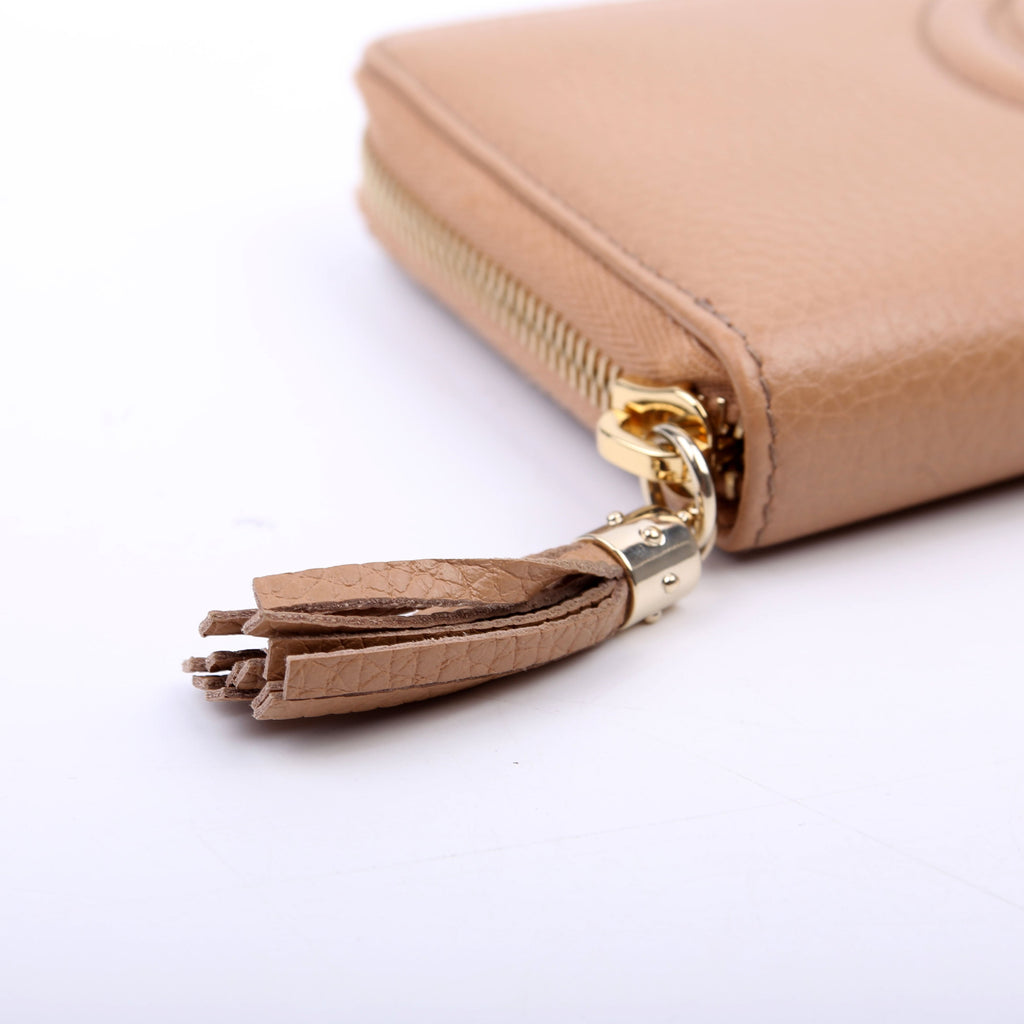 598187 Soho Zip Around Wallet Tan