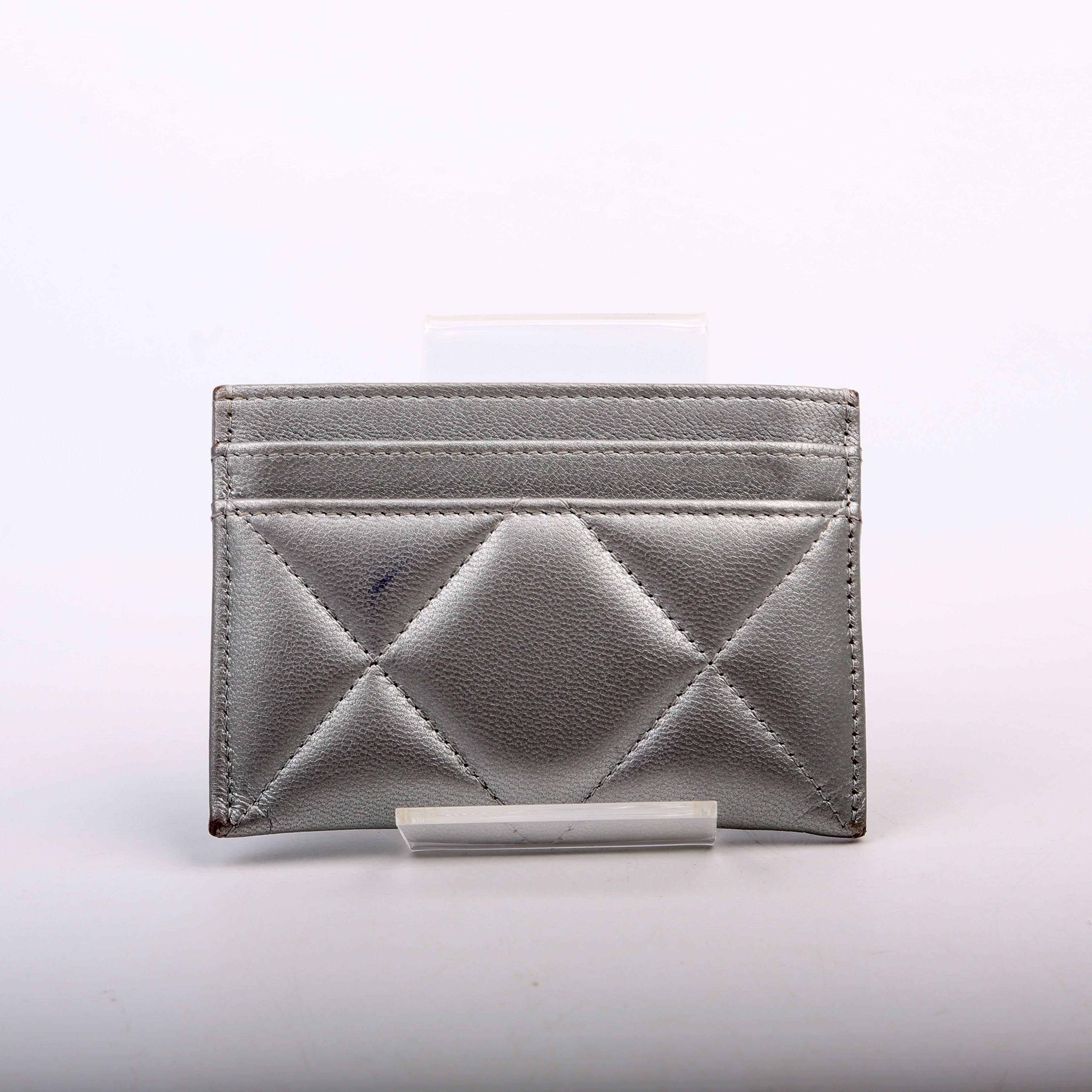 Quilted Lambskin 19 Card Holder Silver