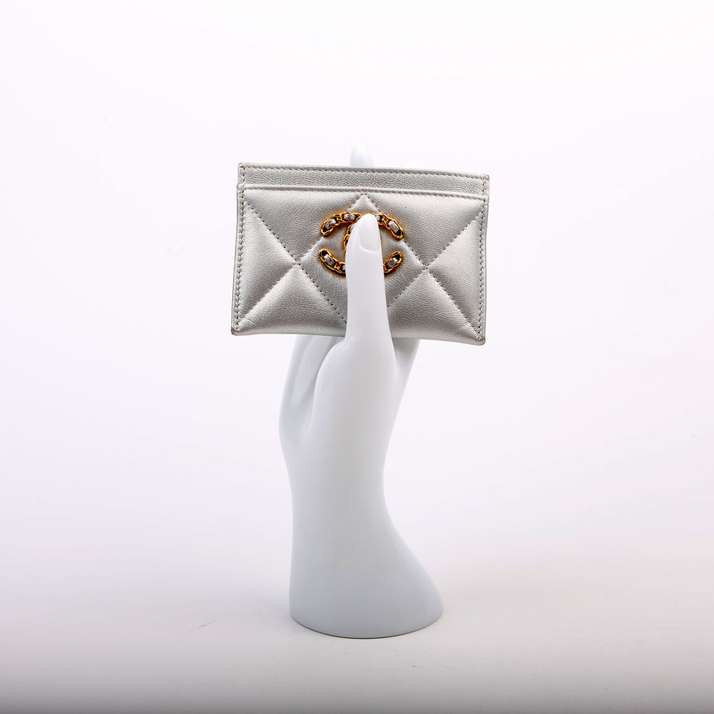 Quilted Lambskin 19 Card Holder Silver