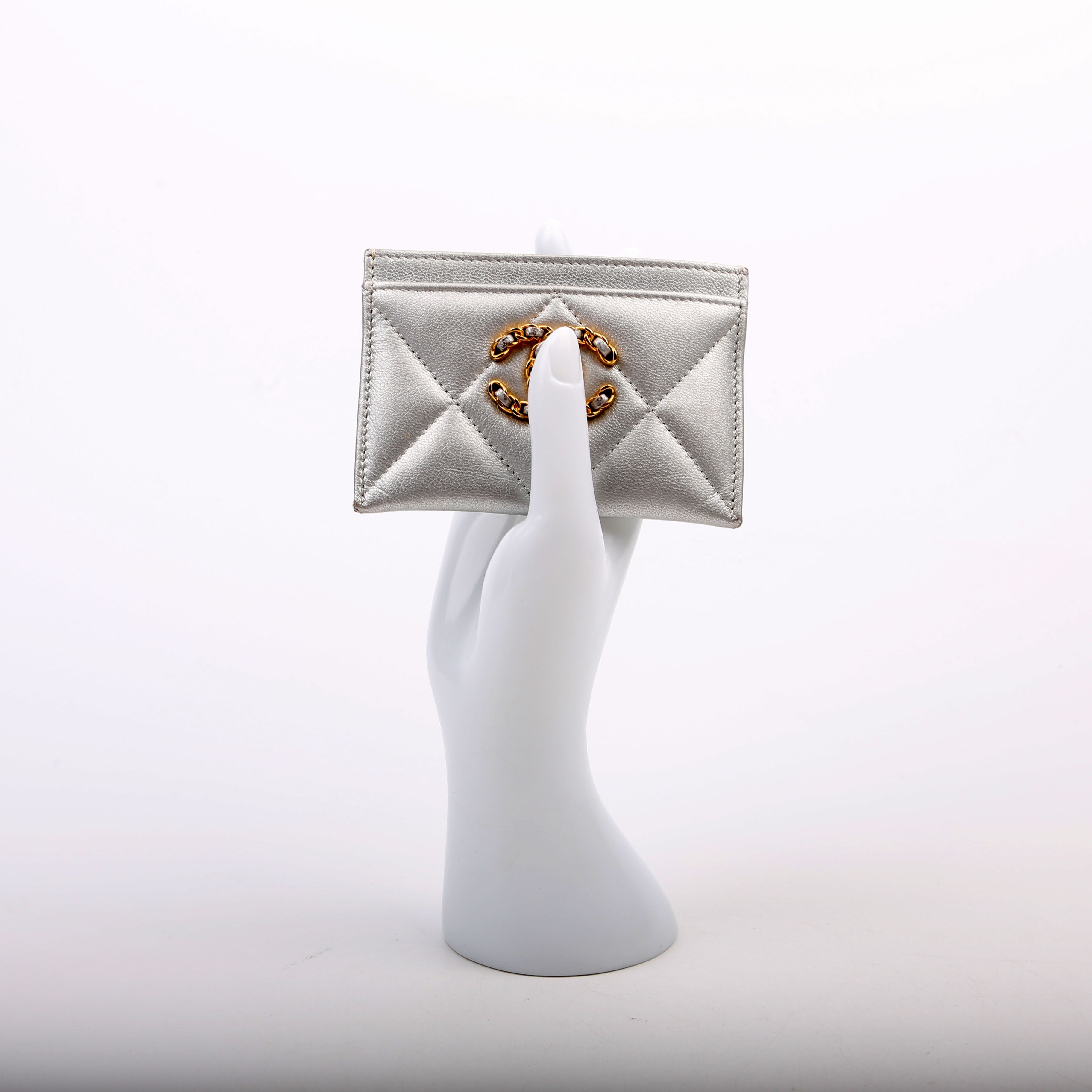 Quilted Lambskin 19 Card Holder Silver