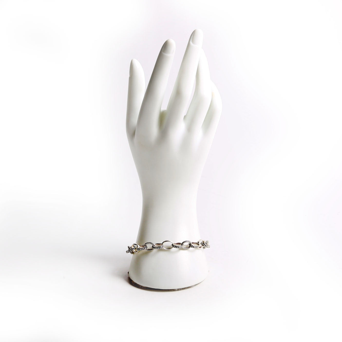 Signature Caviar Bead Link 8MM Bracelet 925