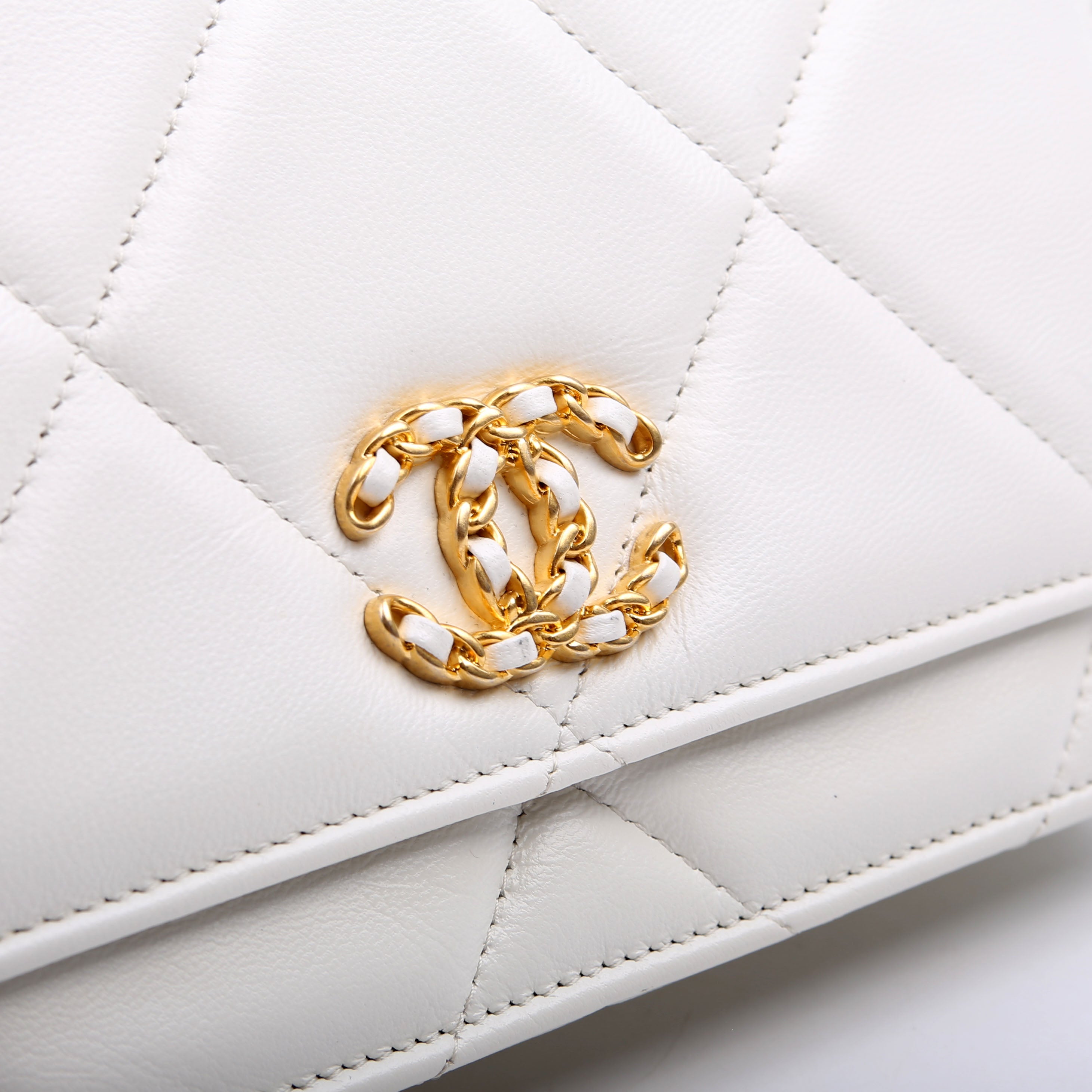 Chanel 19 WOC Quilted Lambskin 30M White