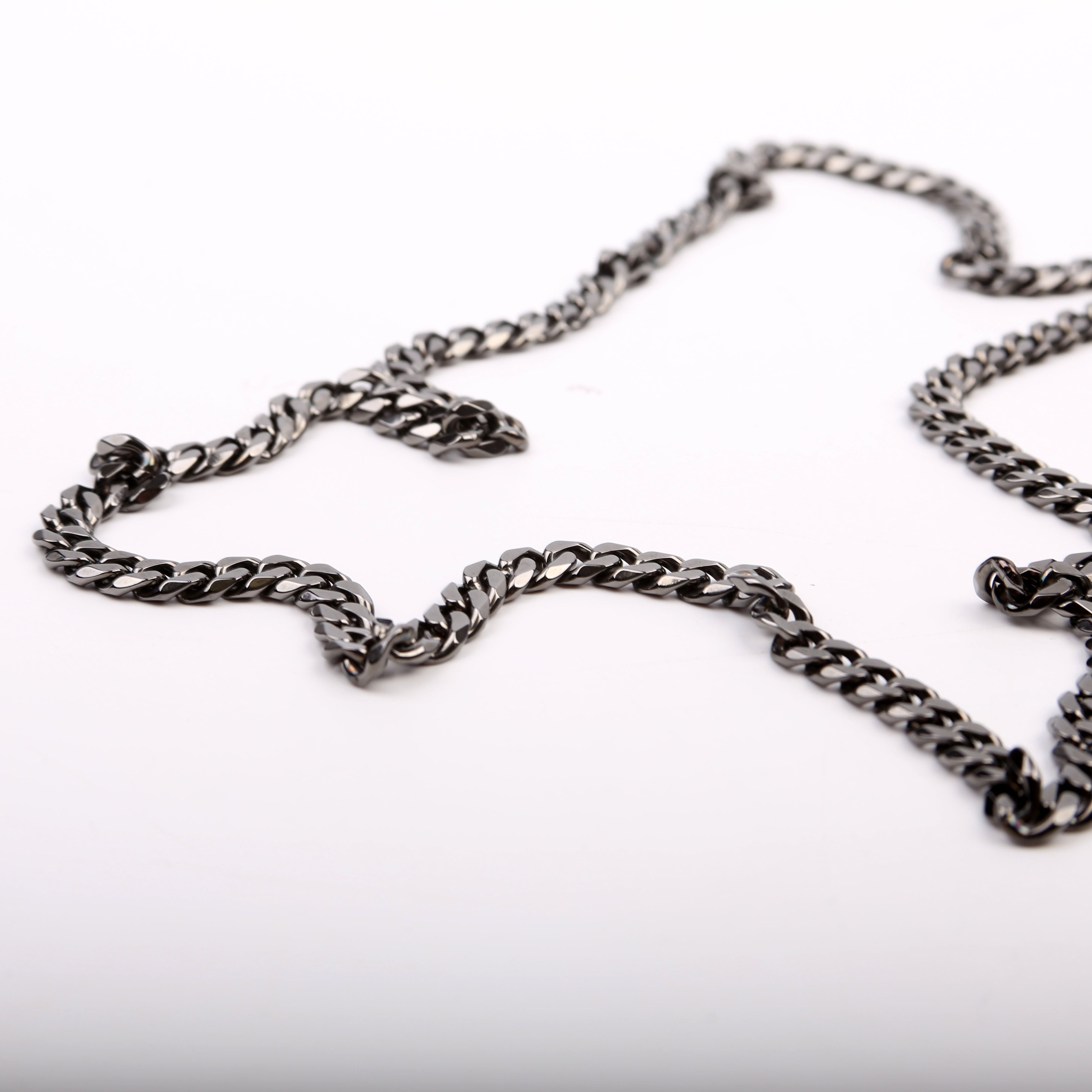 Paloma Loubinthesky Chain Clutch Leather Black