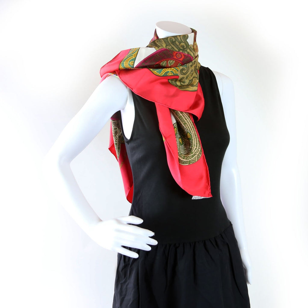 Art Des Steppes 90 Silk Scarf Red/Multicolor