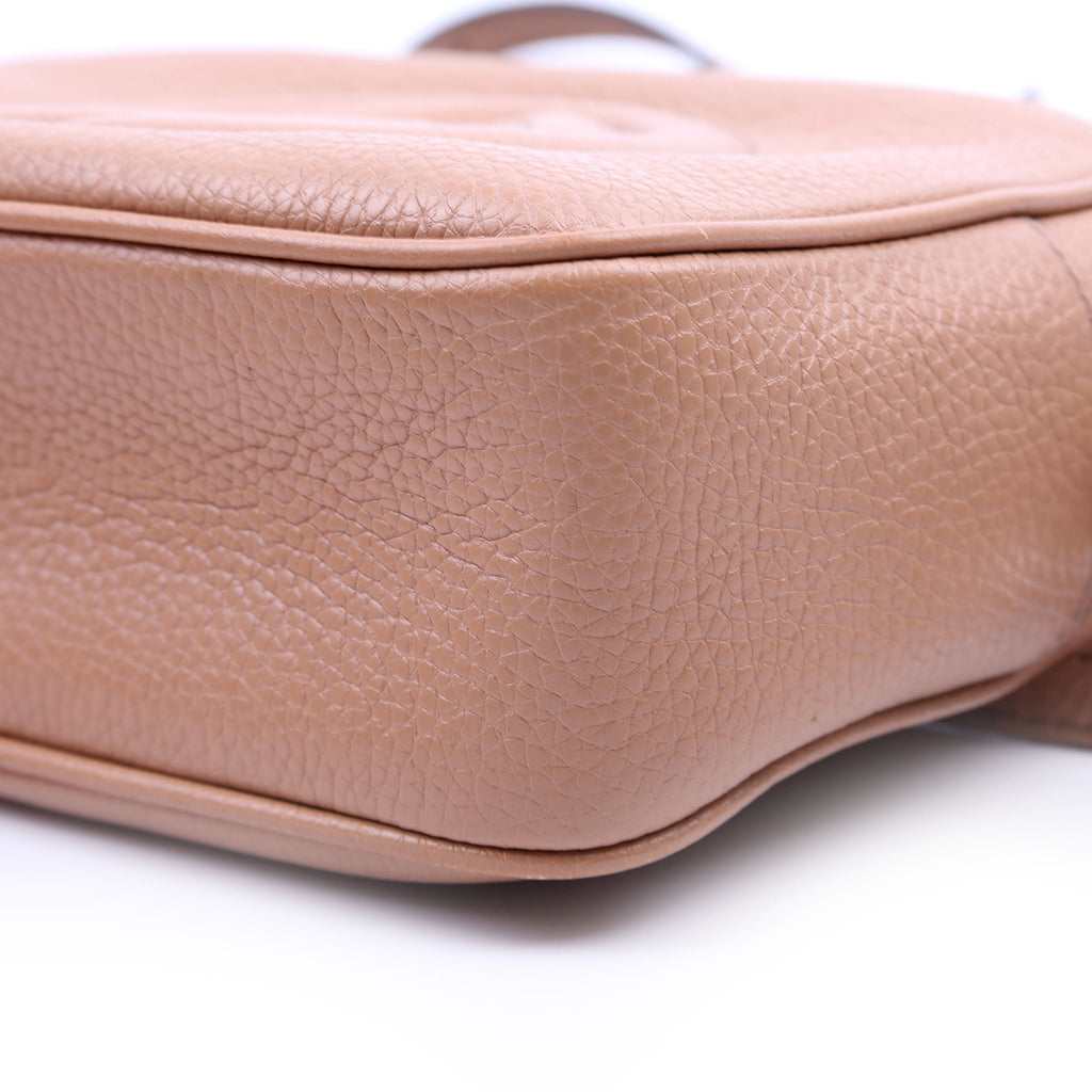 308364 Soho Disco Crossbody Tan
