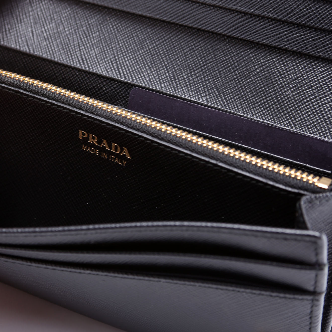 Saffiano Chain Wallet 1MH132 Black