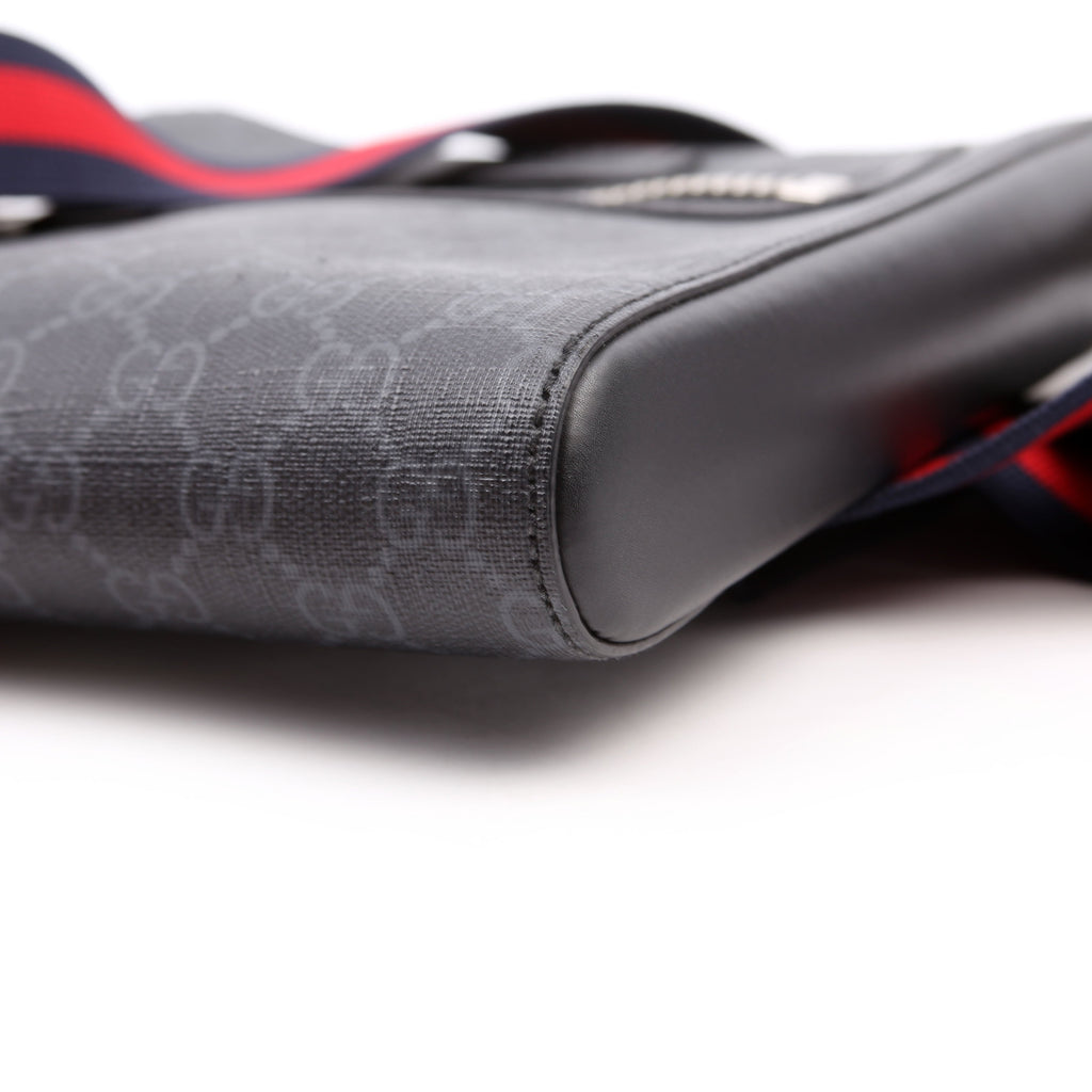 523599 Supreme Messenger Bag