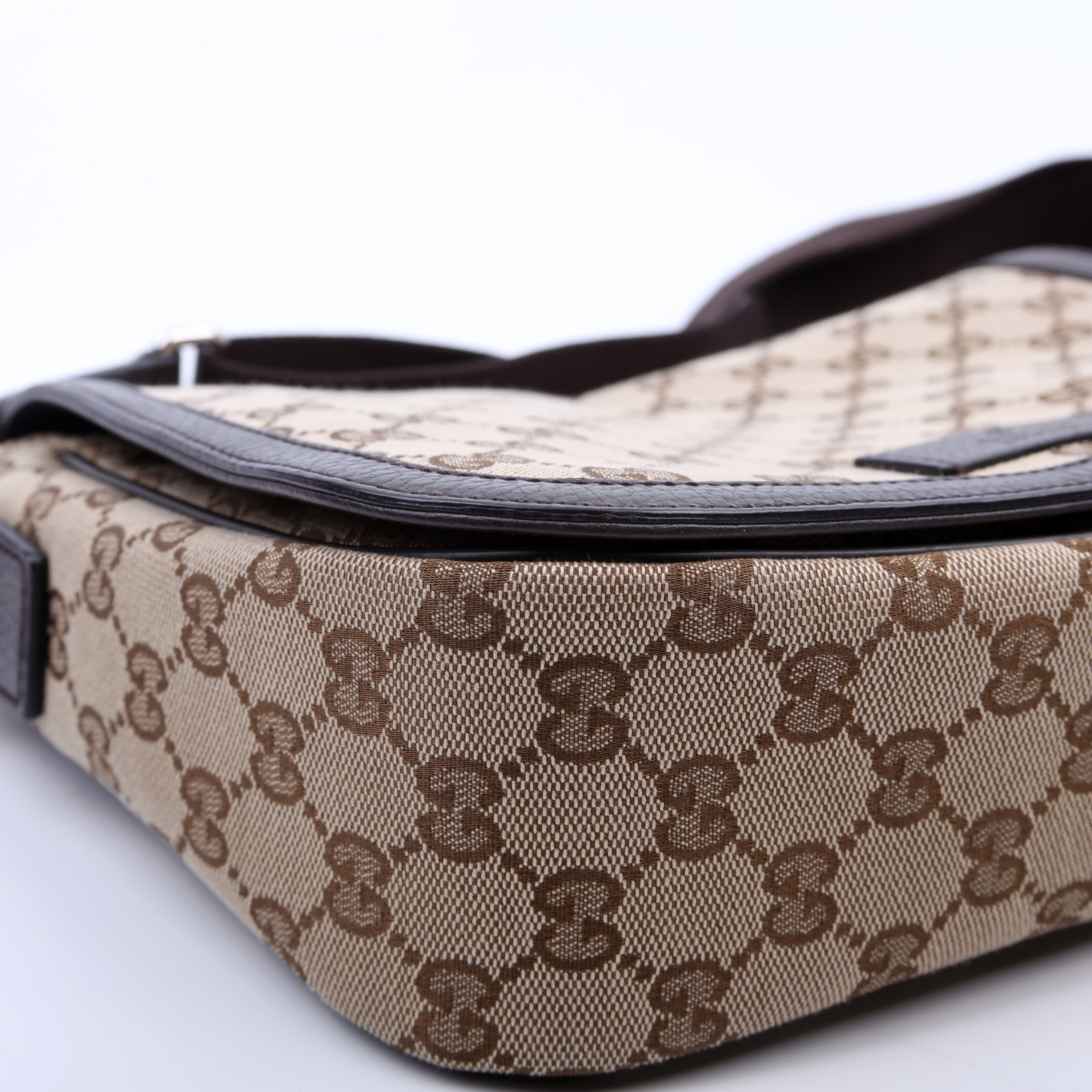 449172 GG Canvas Messenger