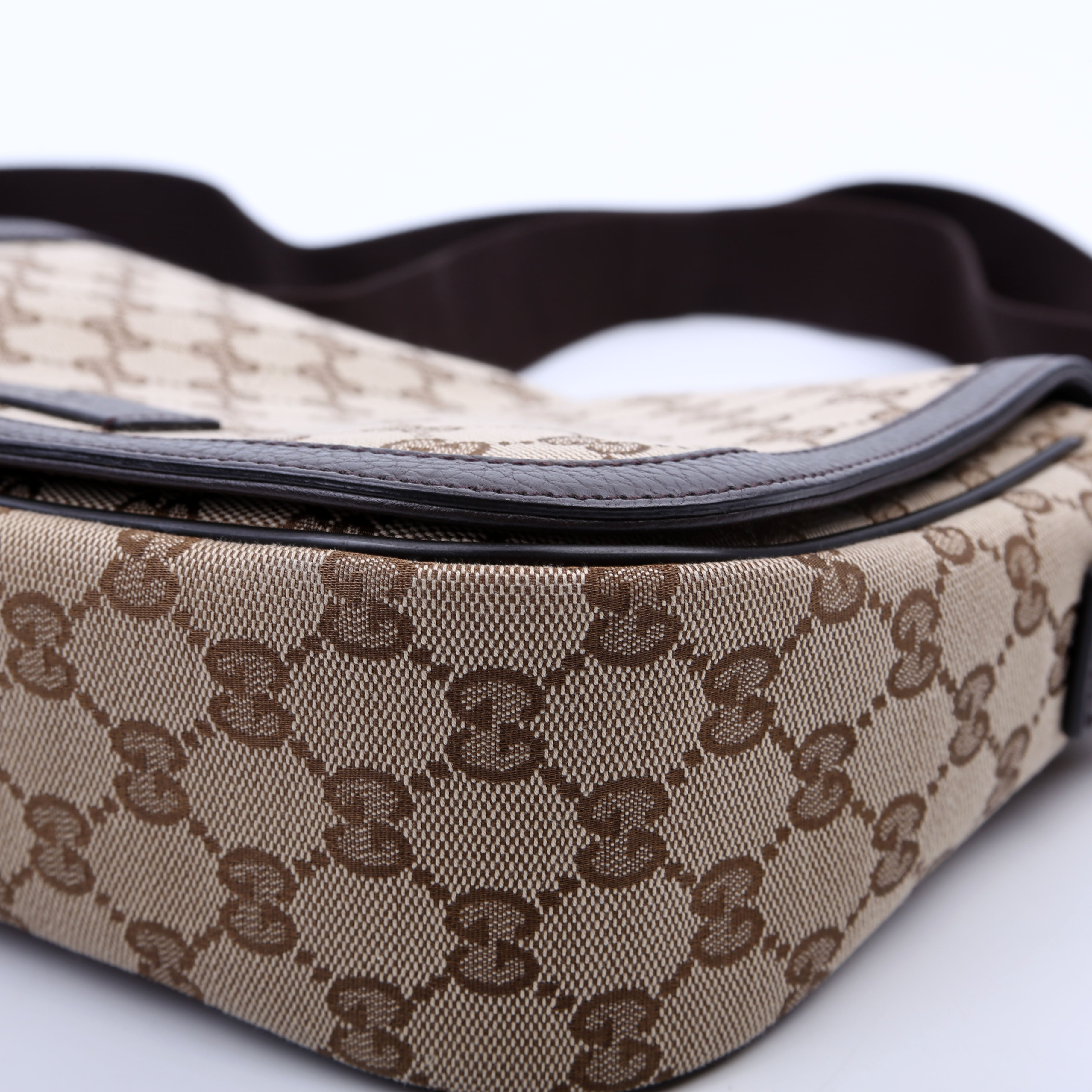 449172 GG Canvas Messenger