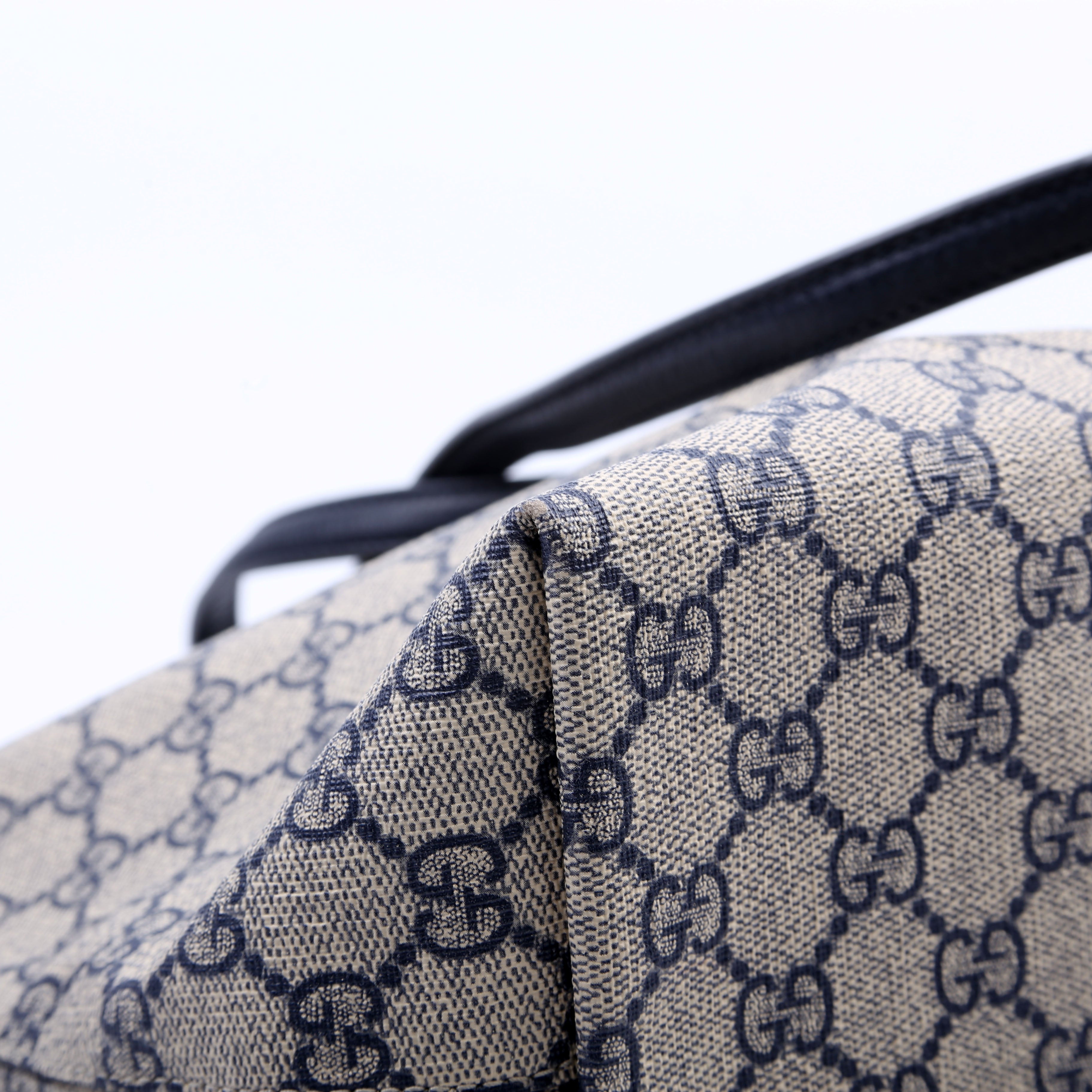 631685 Ophidia Tote