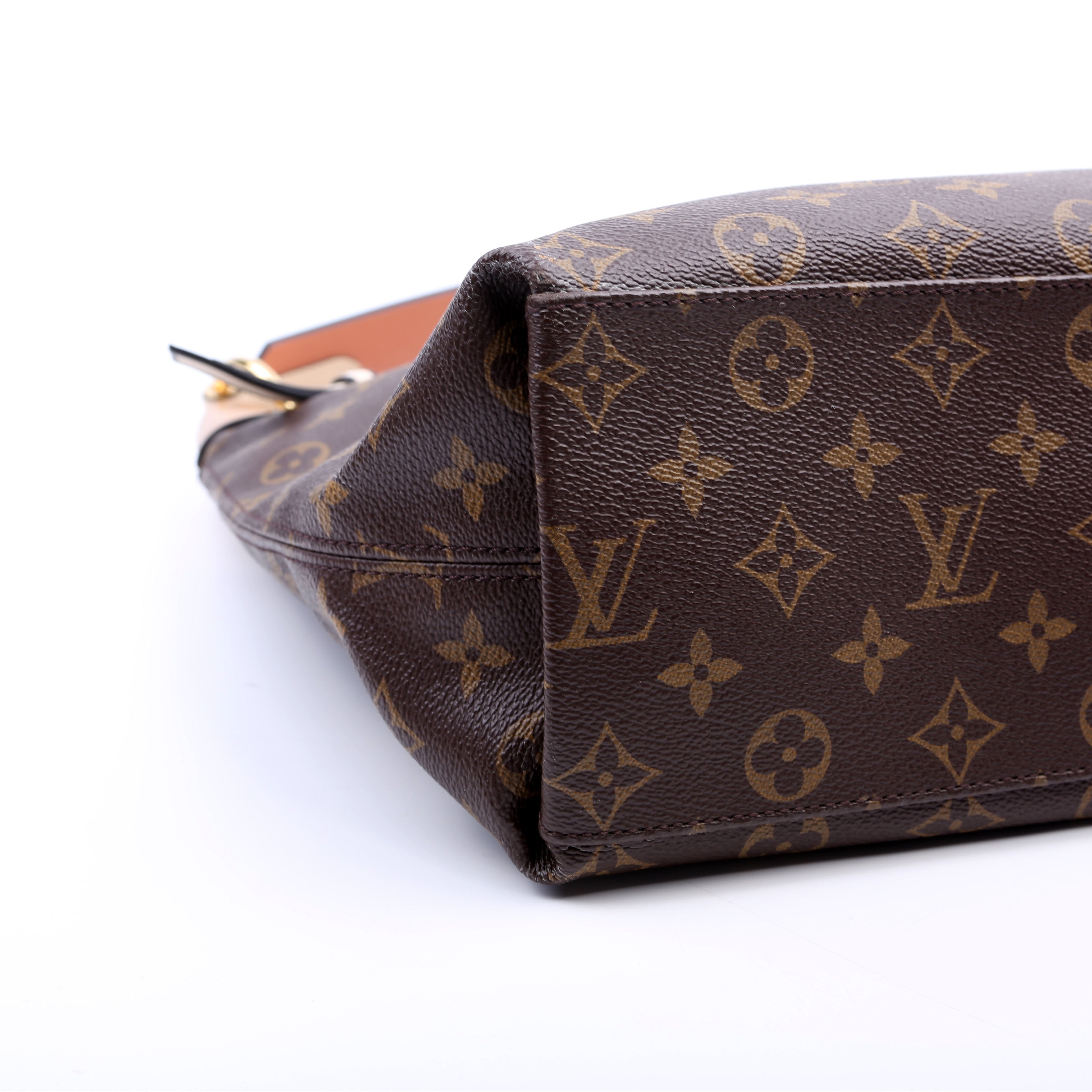 Tuileries Hobo Monogram Tan