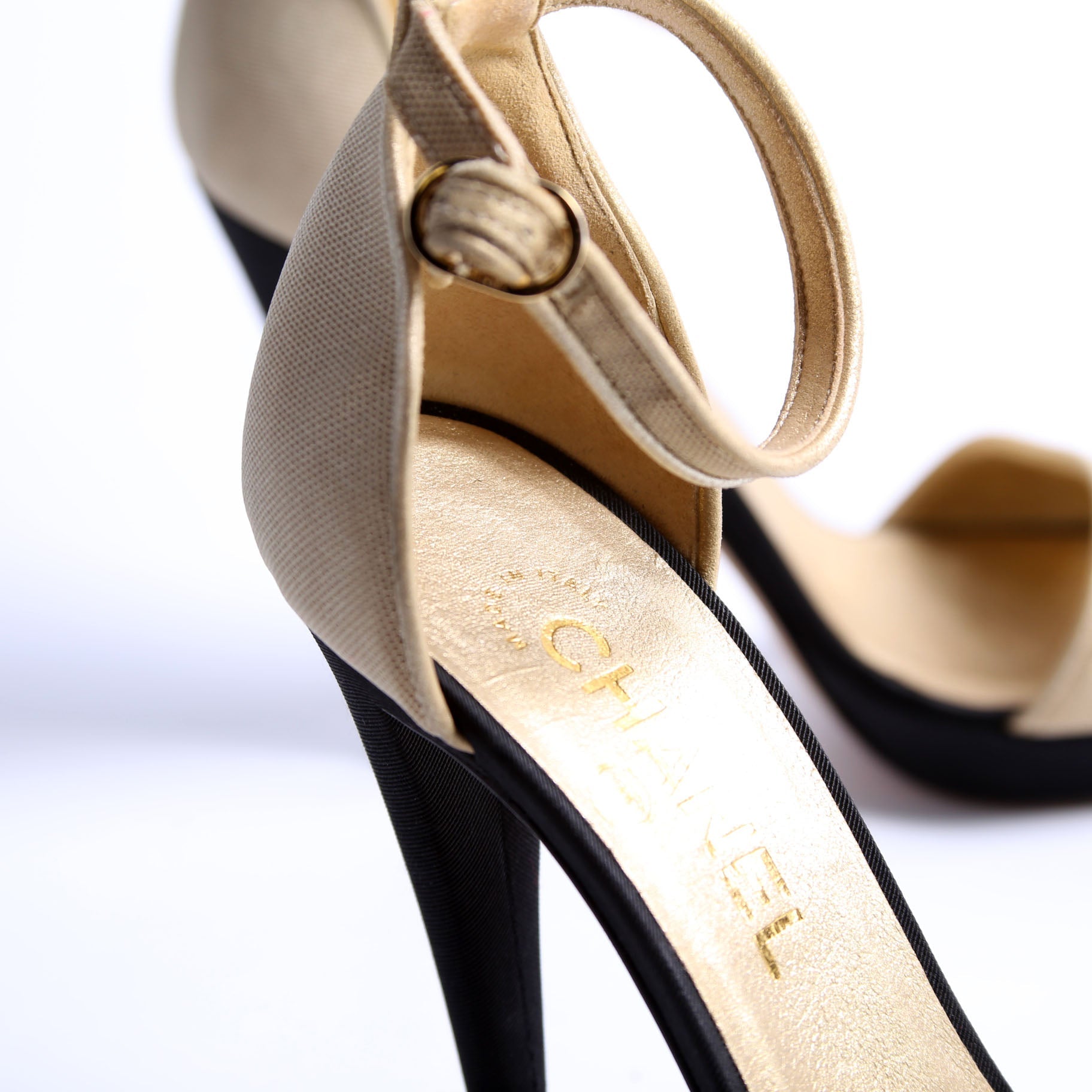 Fabric Ankle Strap Pumps Size 38 Gold/Black