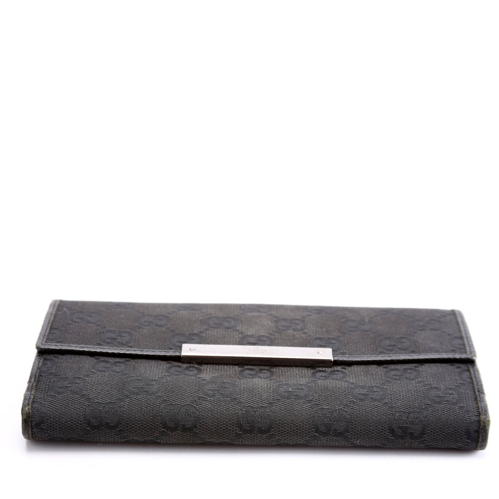 112715 GG Canvas Continental Wallet