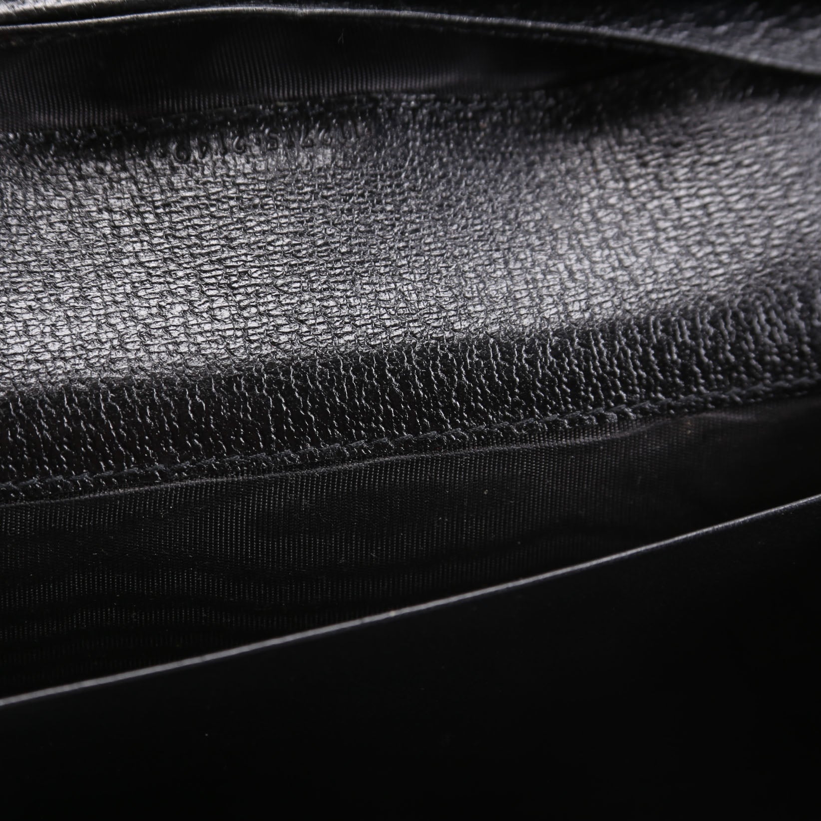 112715 GG Canvas Continental Wallet