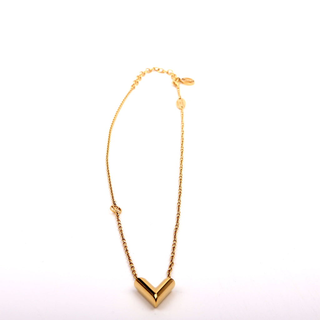 Essential V Necklace
