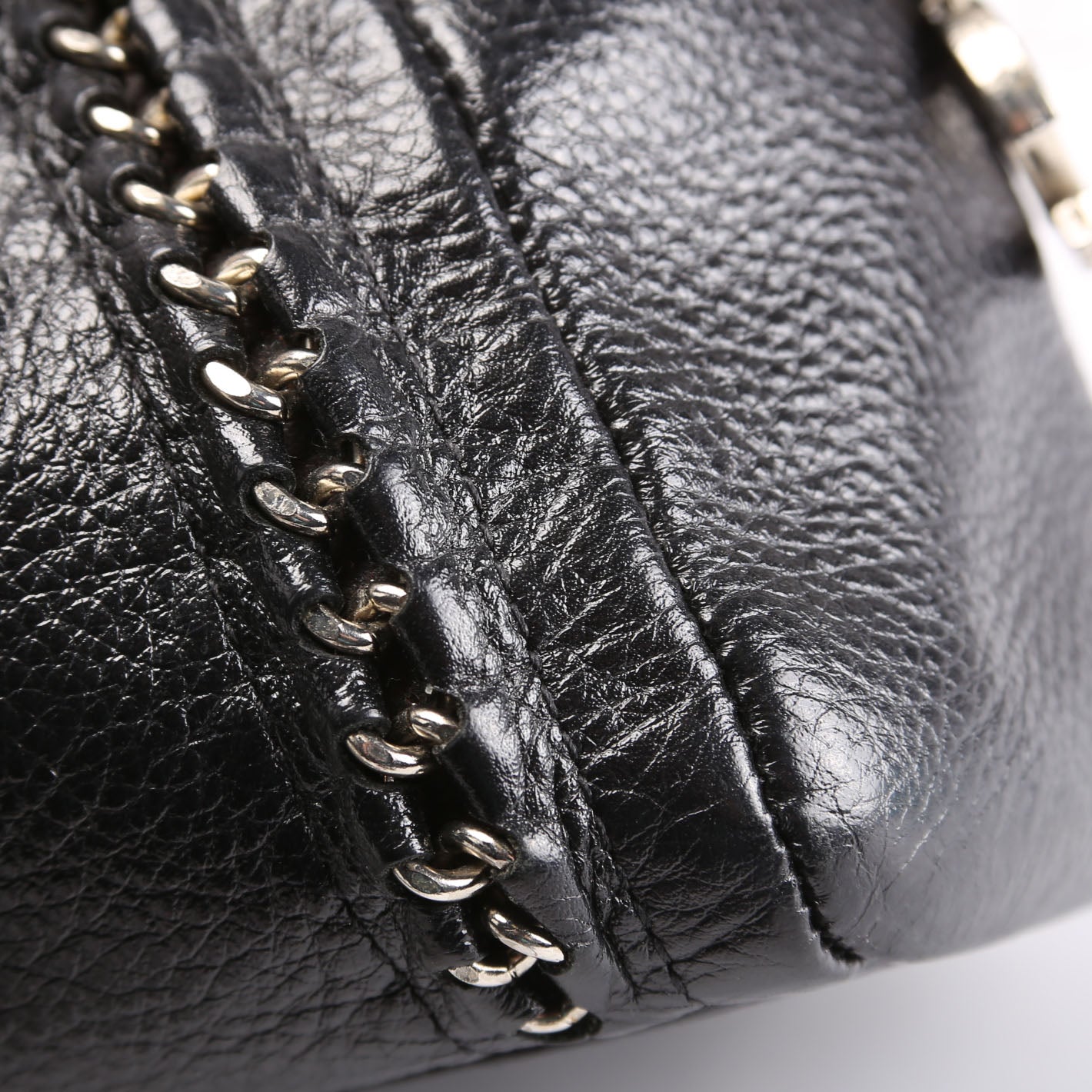 Chain Around Bowler Bag Black