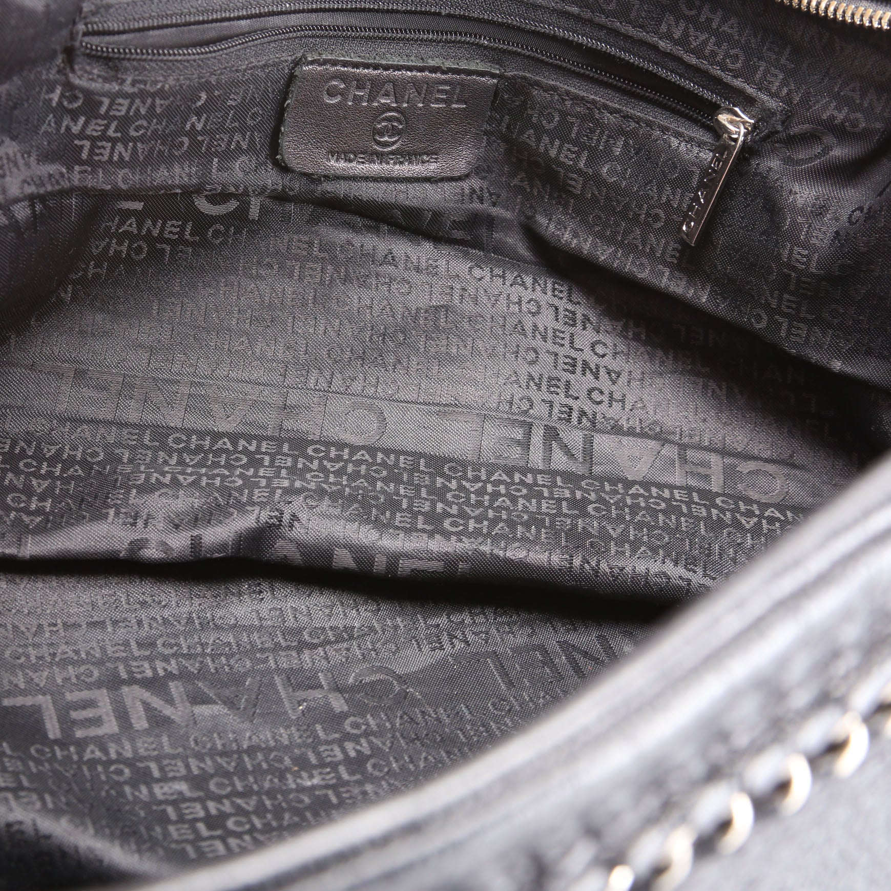 Chain Around Bowler Bag Black