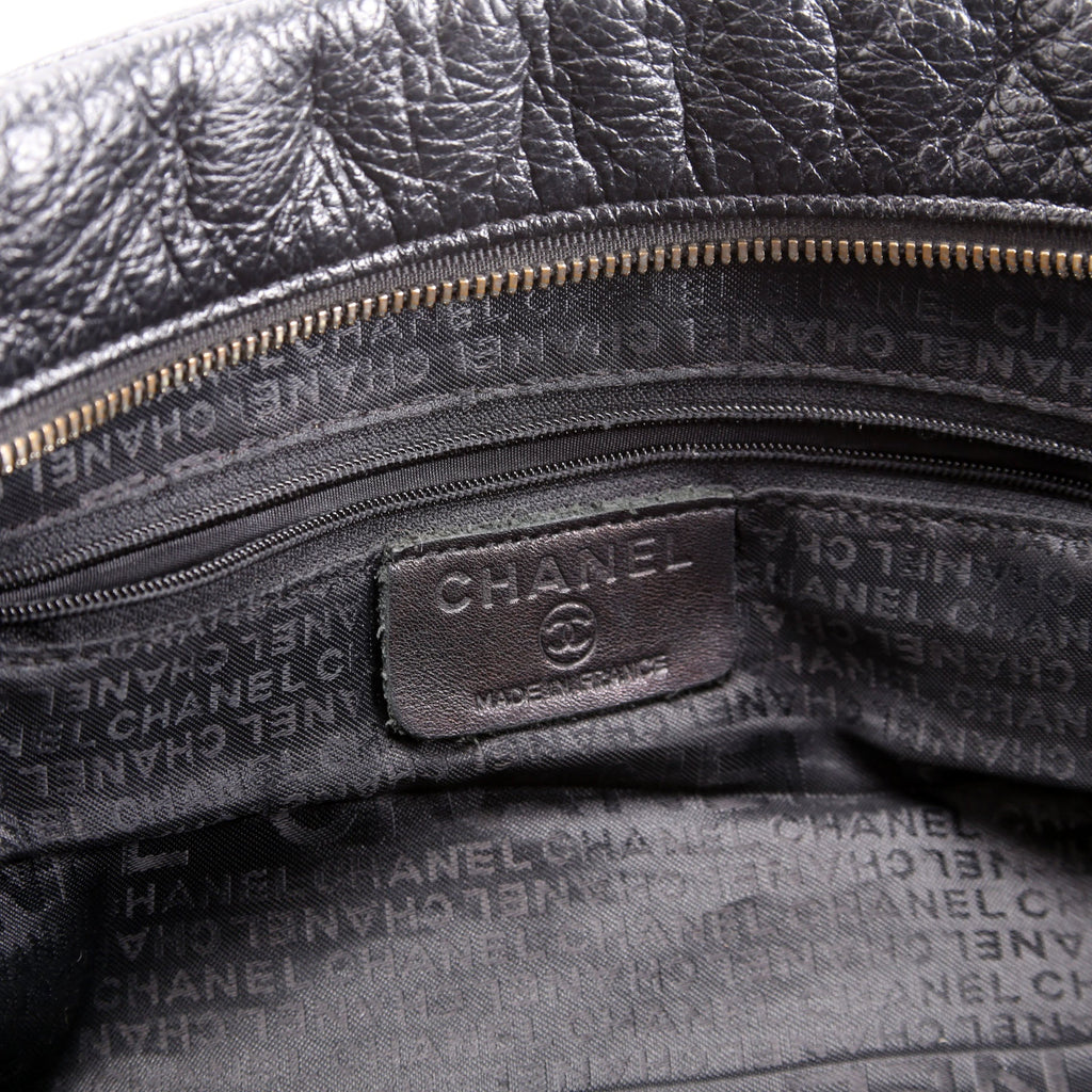 Chain Around Bowler Bag Black