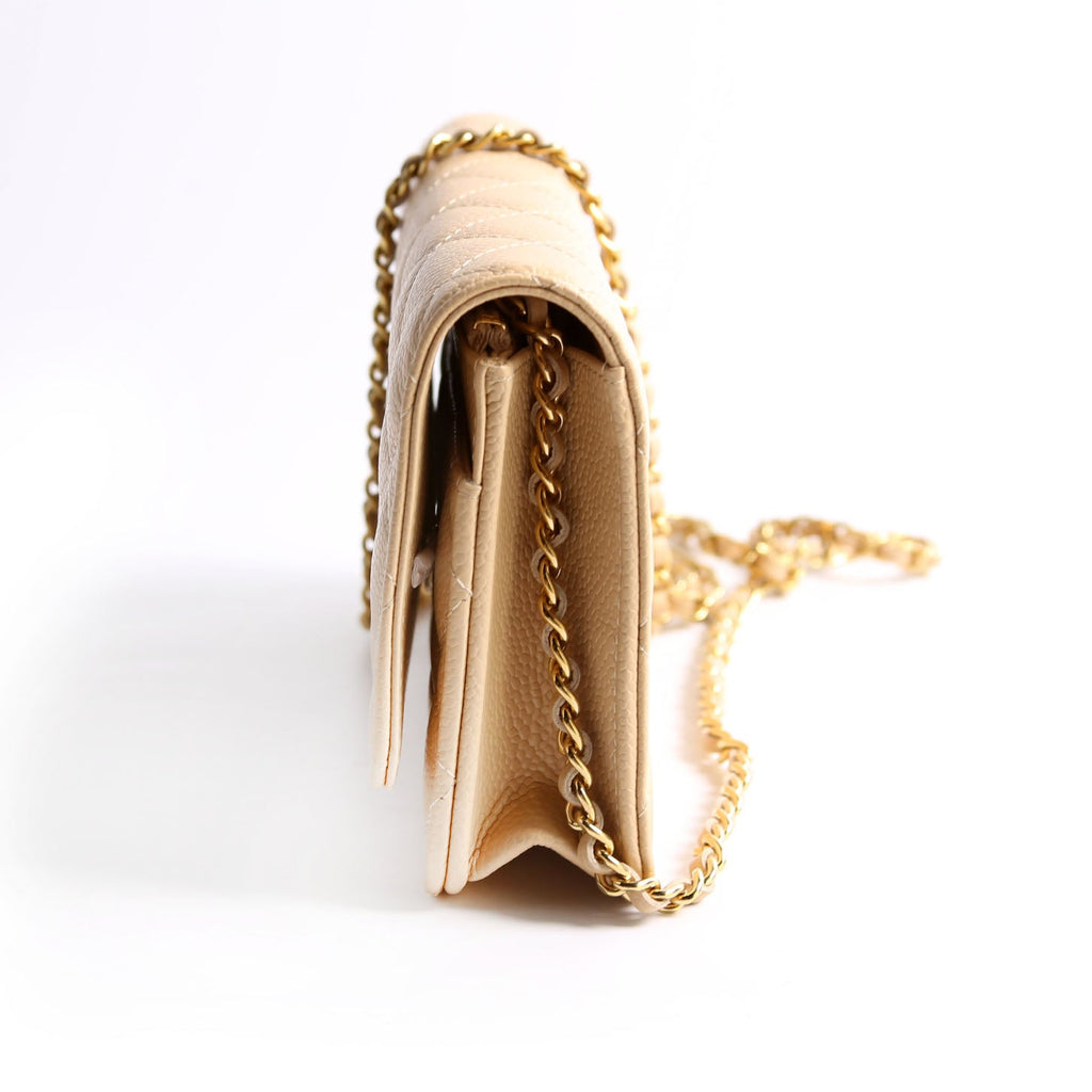Wallet On Chain Classic Quilted Caviar RFID Biege
