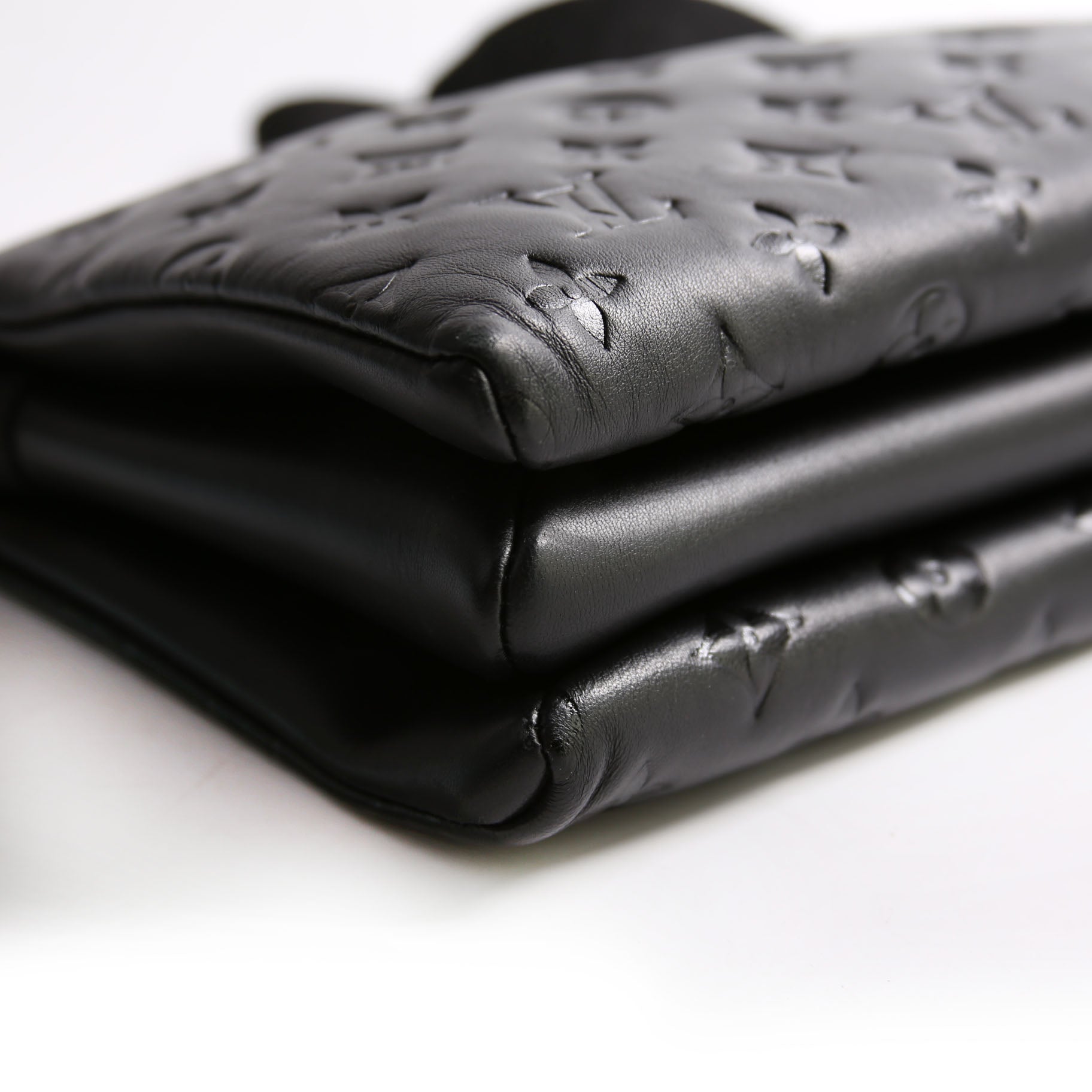 Coussin PM Lambskin Black/Pink