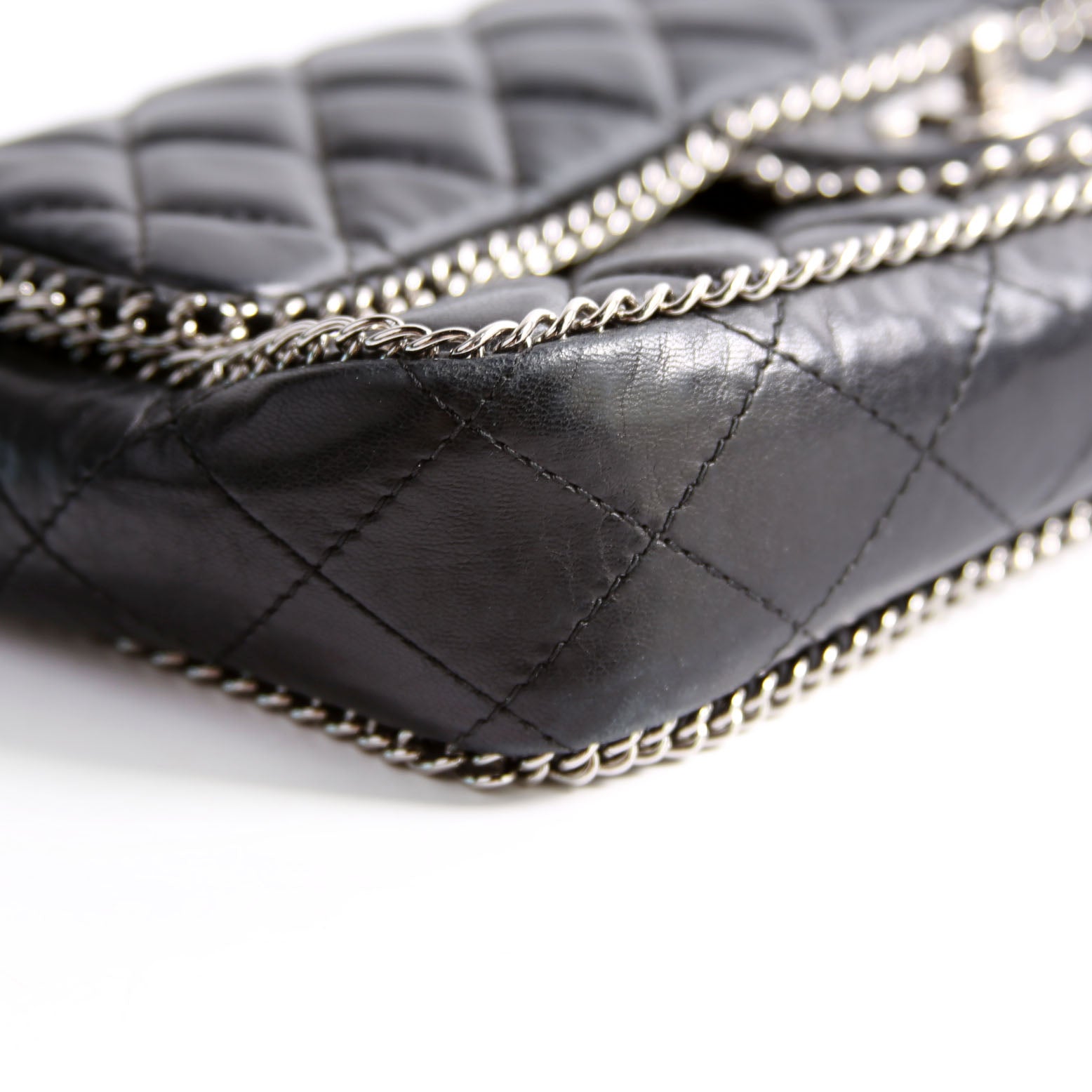 Chain Around East/West Flap Bag Lambskin 11M Black