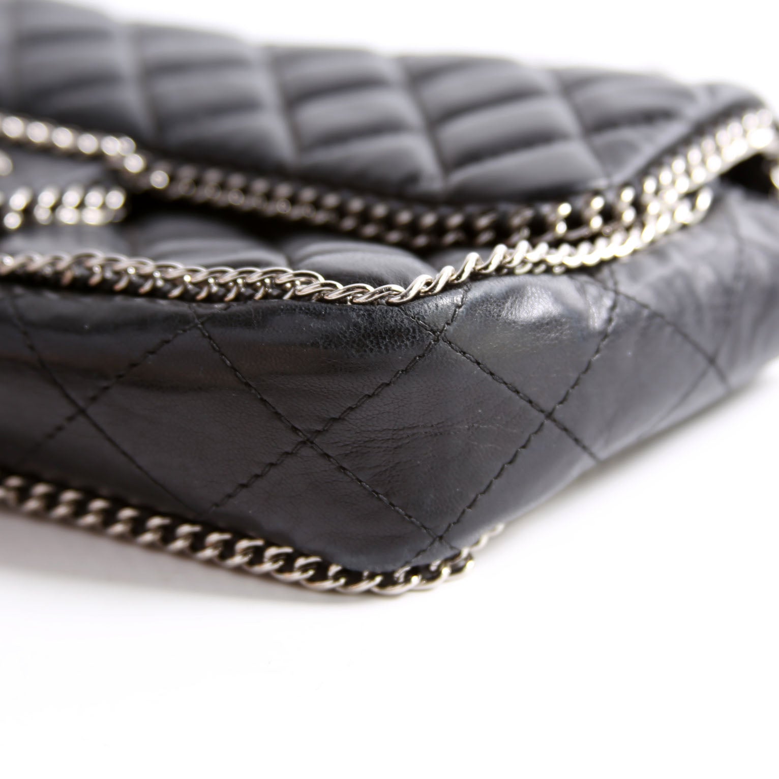 Chain Around East/West Flap Bag Lambskin 11M Black