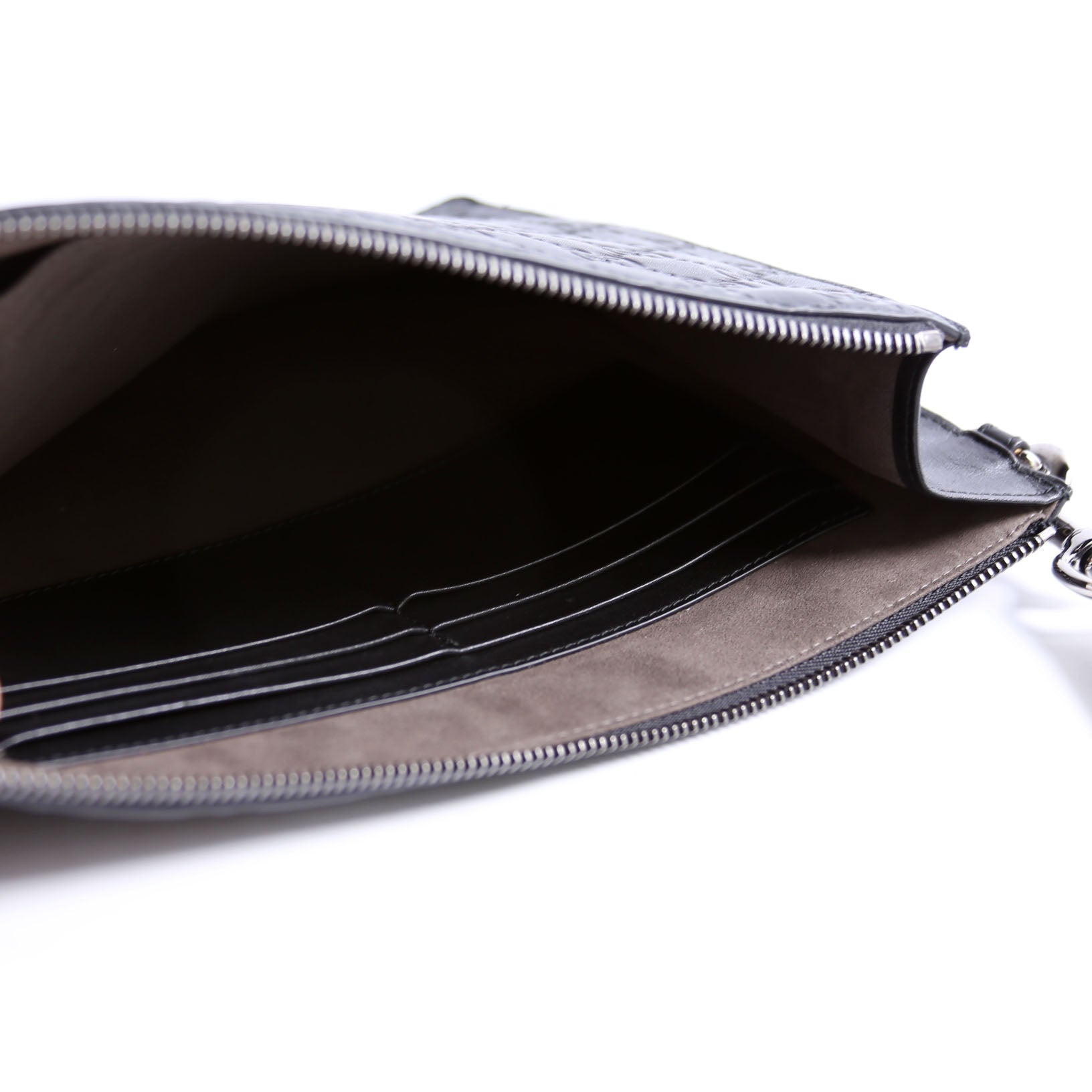473963 Guccissima Zip Clutch Black