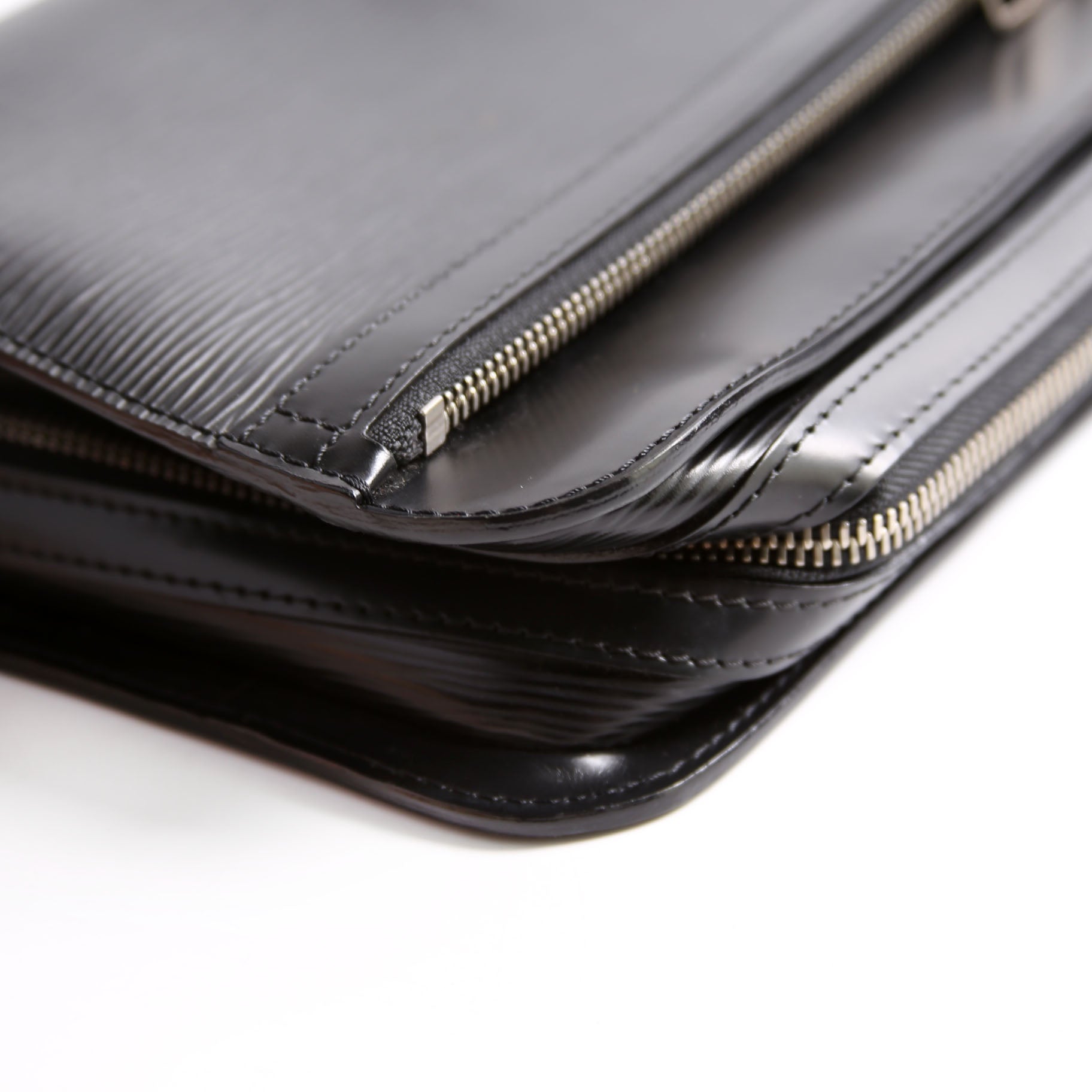 Hoche Zip Wristlet Epi Black