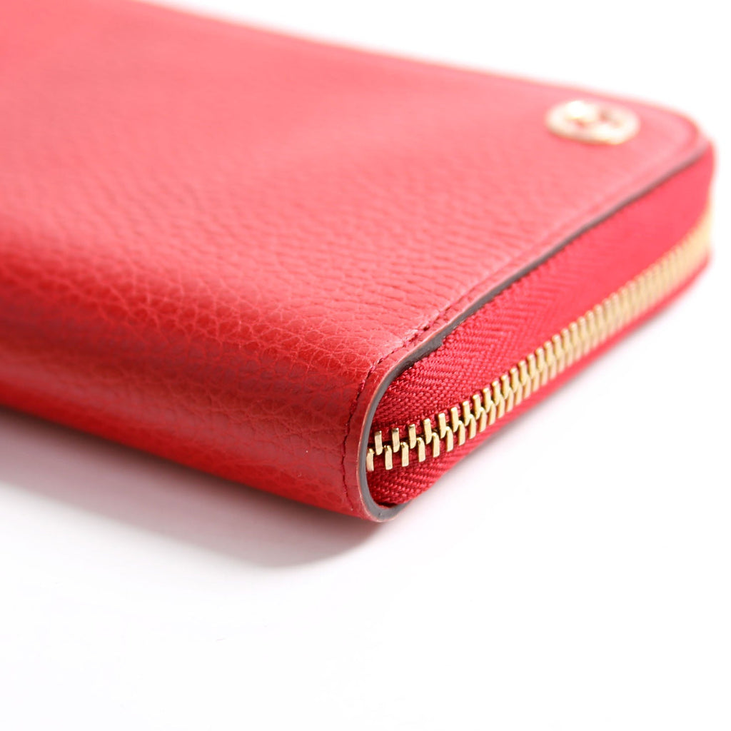 449347 Interlocking G Zip Around Wallet Red