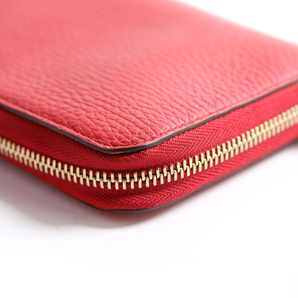 449347 Interlocking G Zip Around Wallet Red