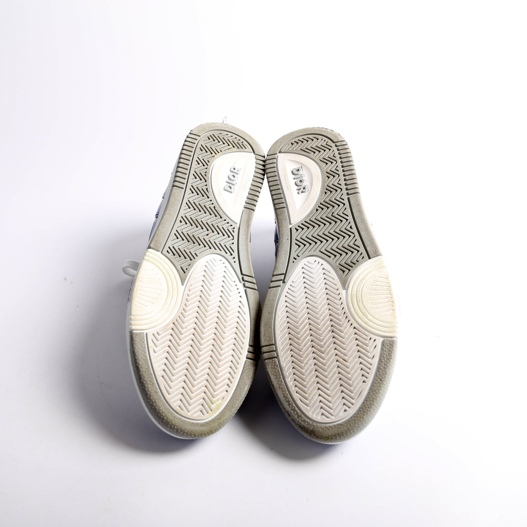 B27 Sneakers Size 42
