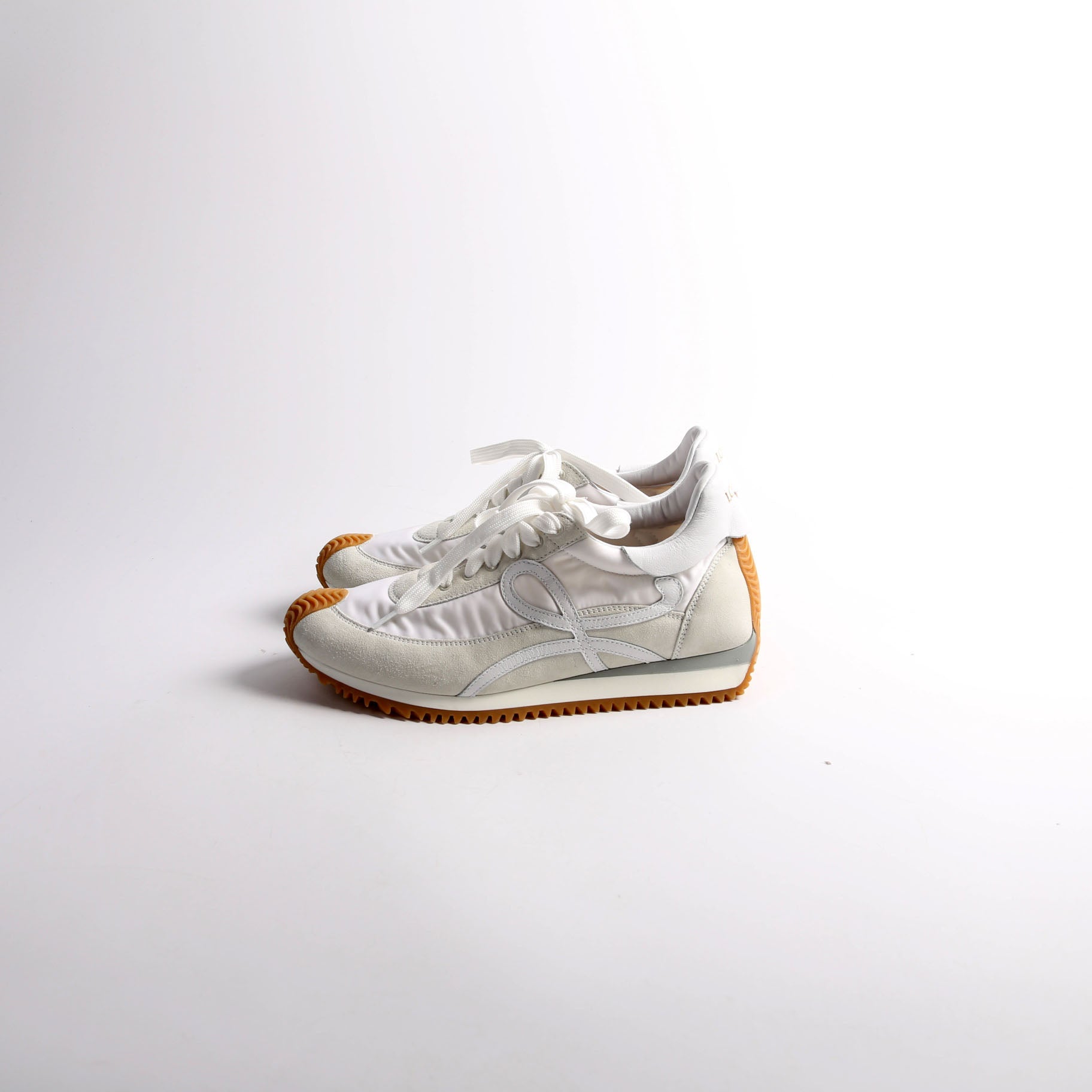 Flow Runner Mesh/Suede Sneakers Size 39