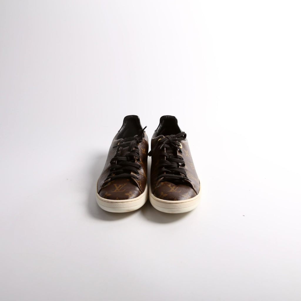 Frontrow Sneakers Size 38.5
