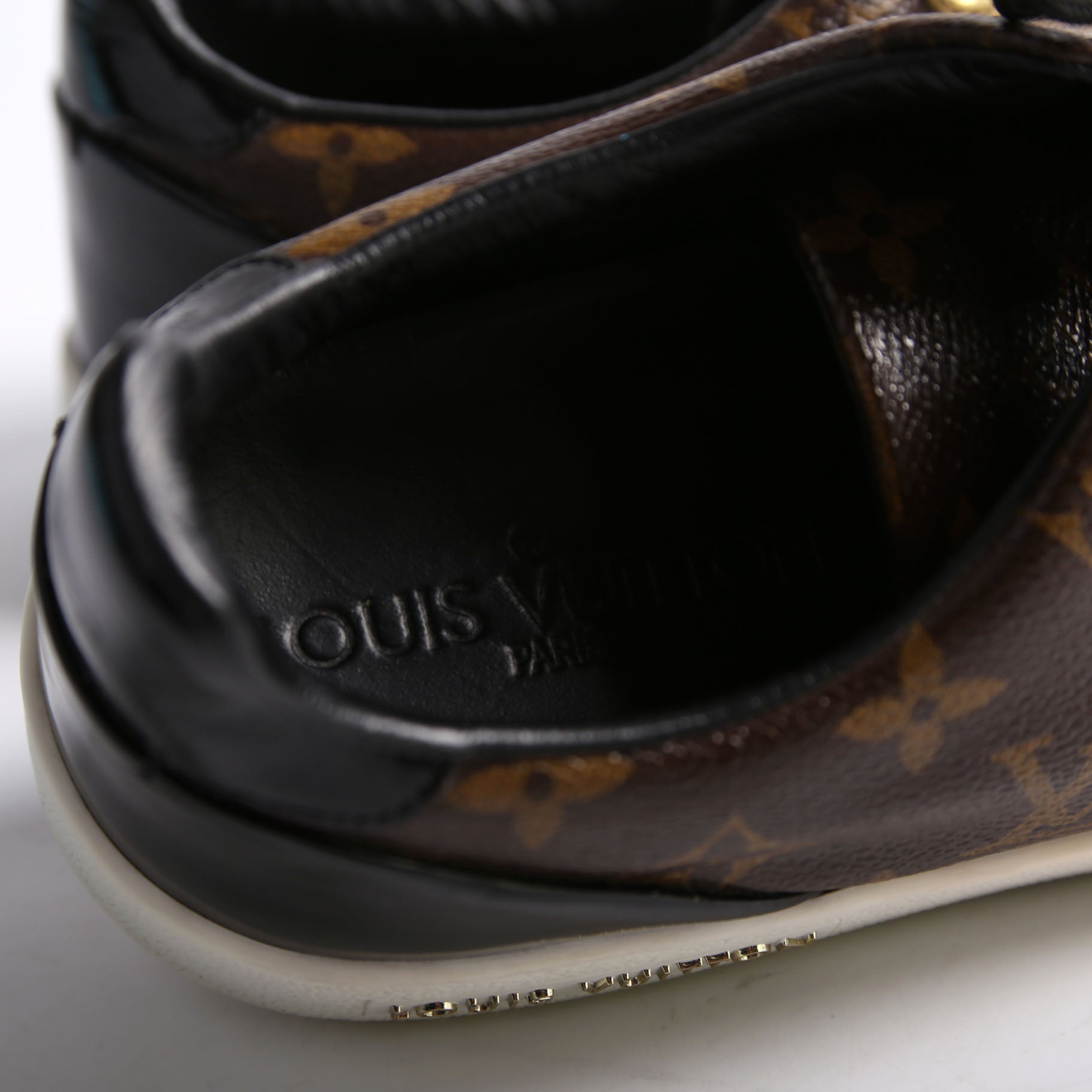 Frontrow Sneakers Size 38.5