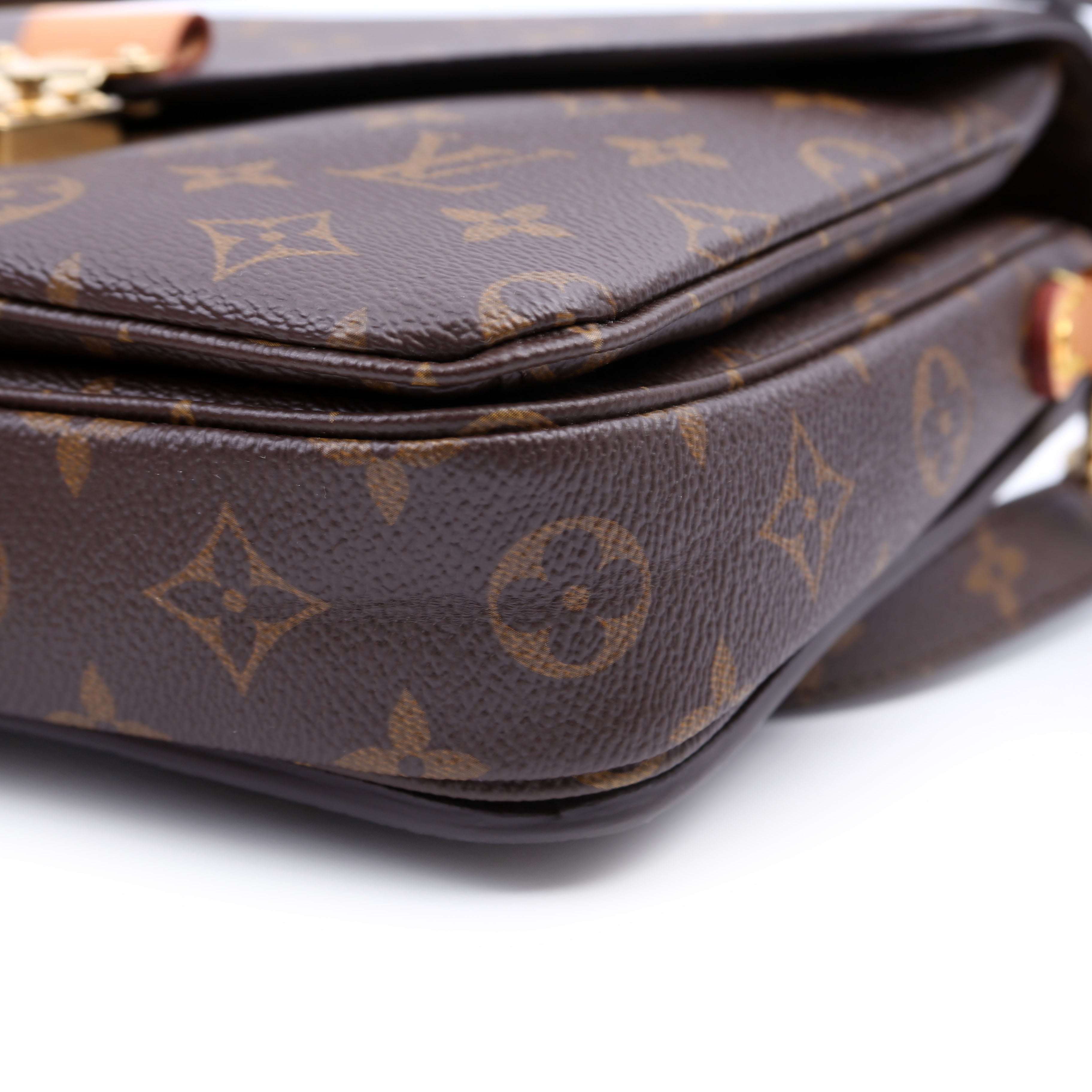 Pochette Metis Monogram