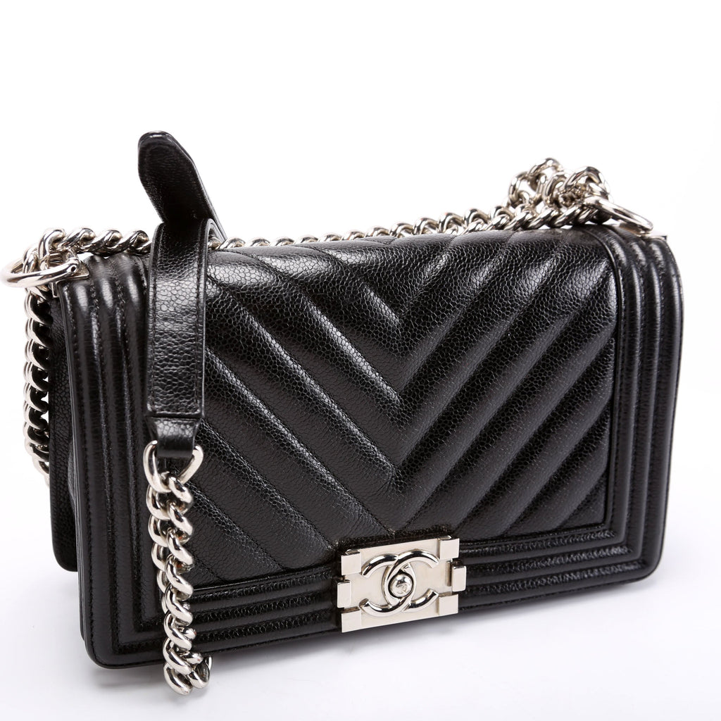 Boy Flap Medium Chevron Caviar 29M Black