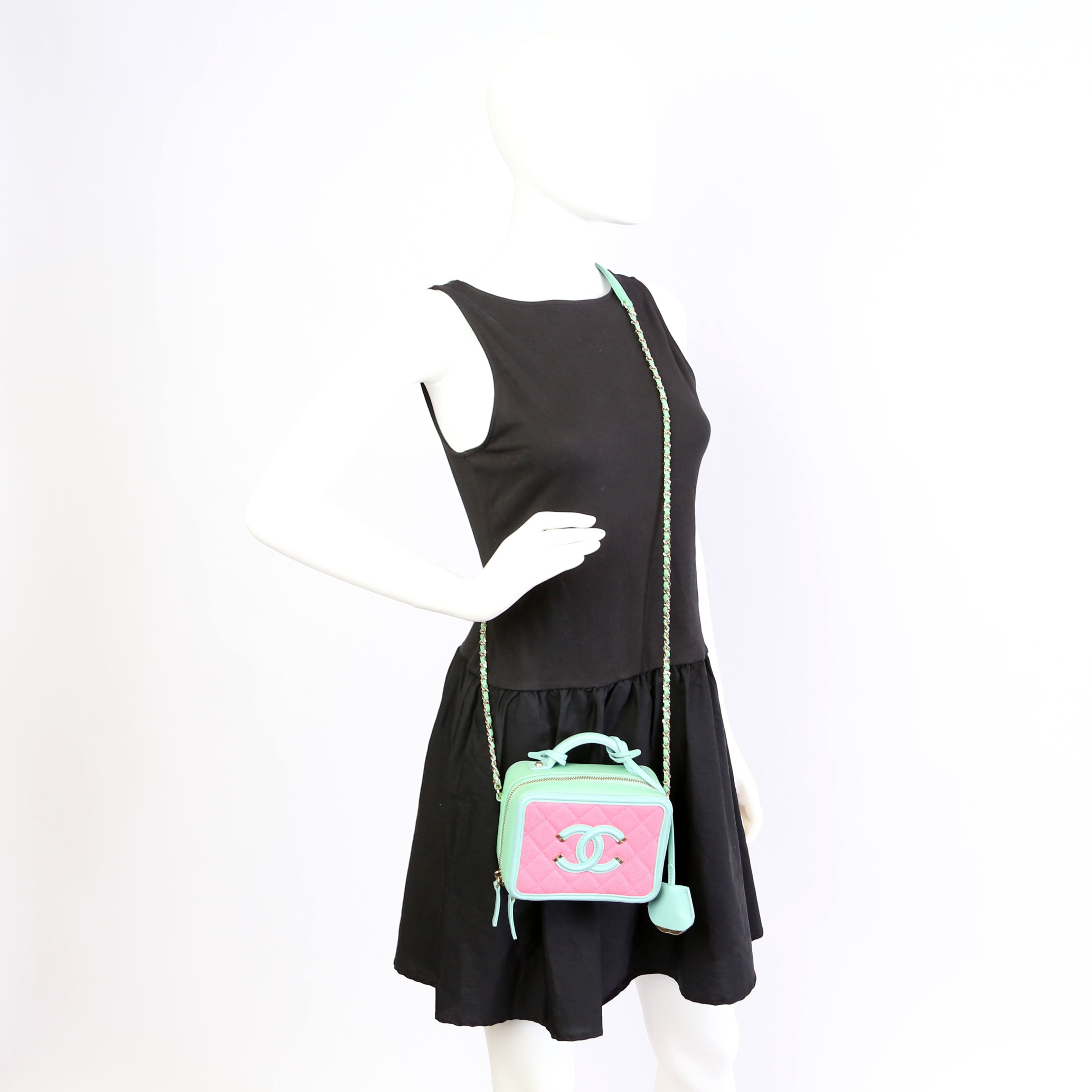 Mini Filigree Vanity Case 26M Green/Pink