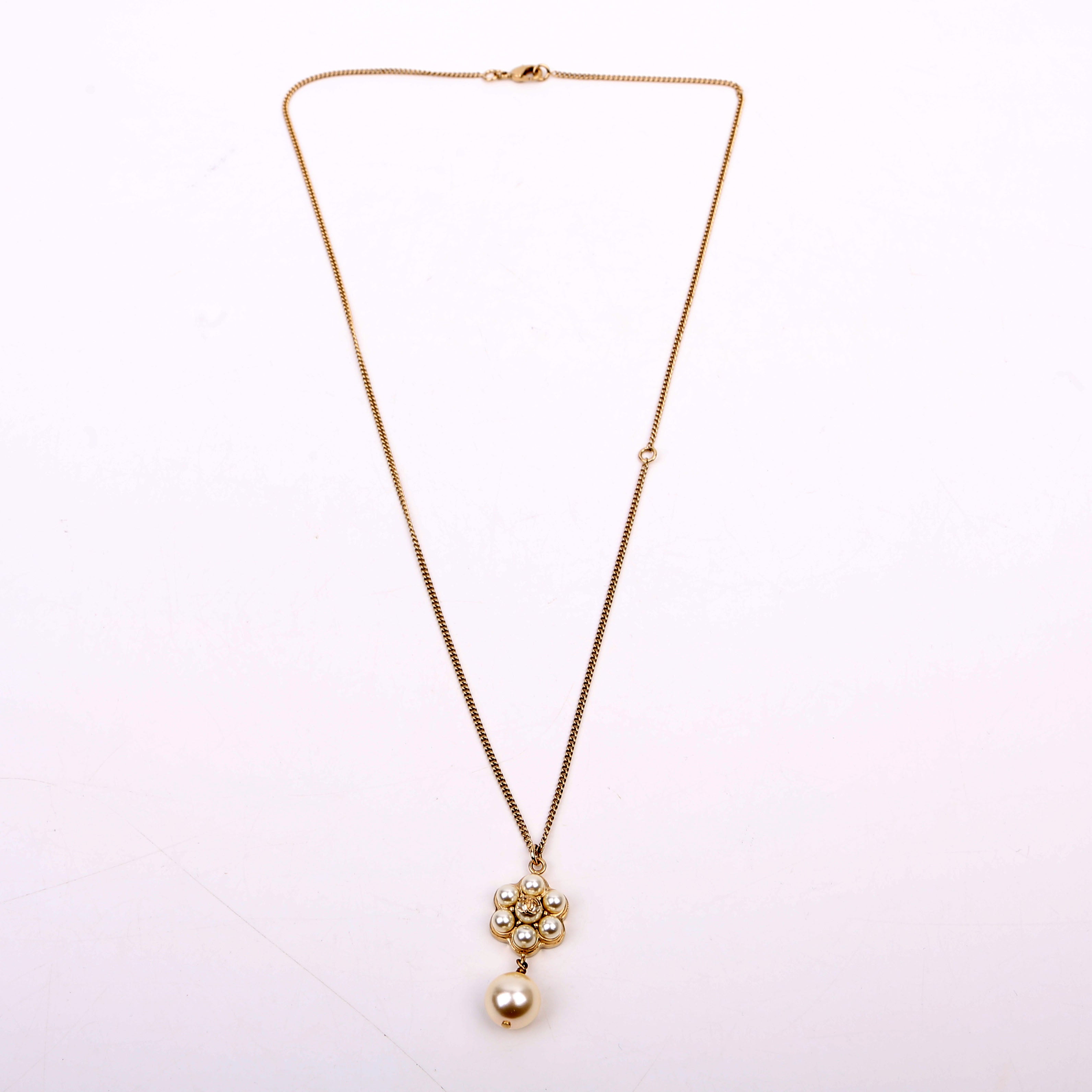 CC Flower Faux Pearl Drop Pendant Necklace Gold