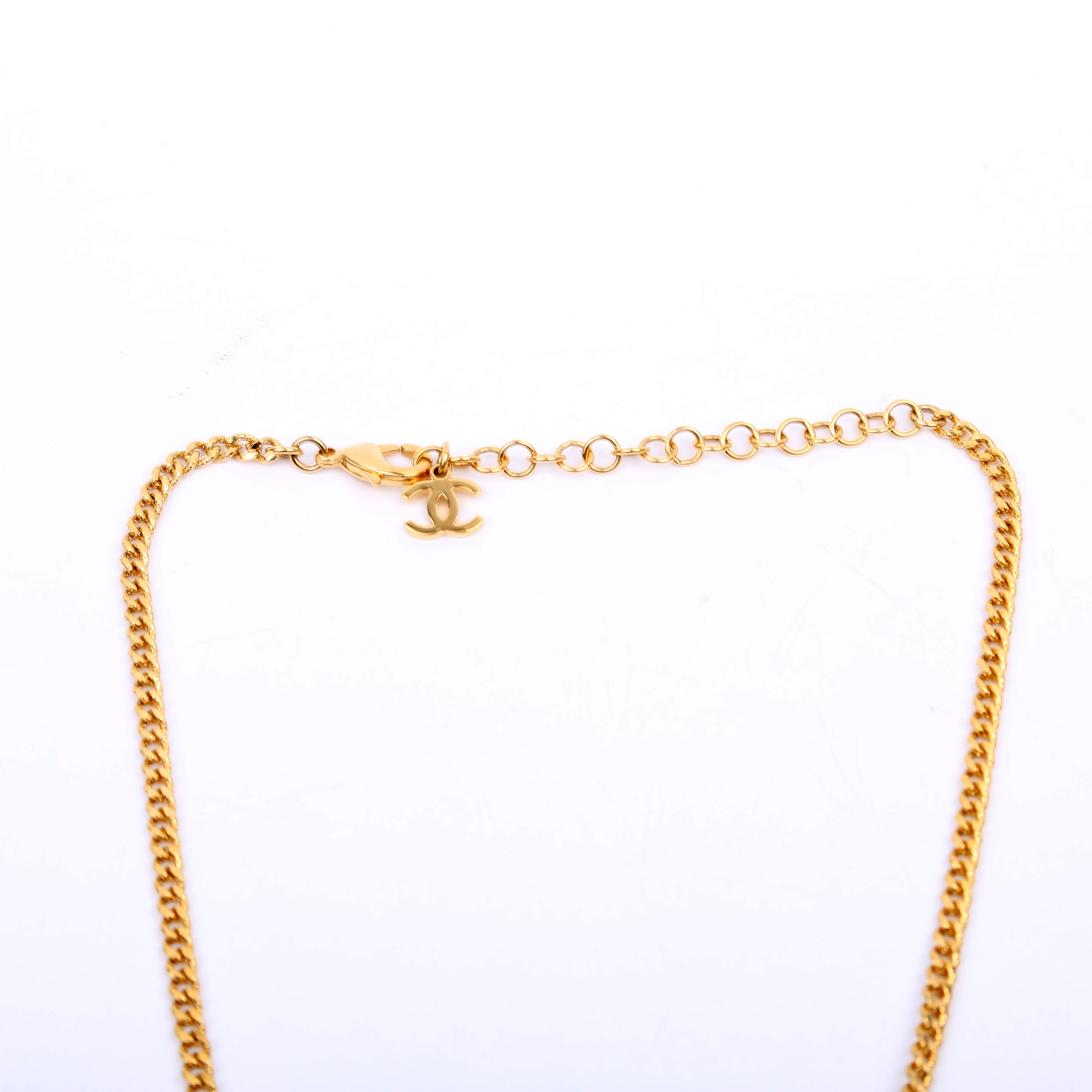 CC Crystal Oval Pendant Necklace Gold