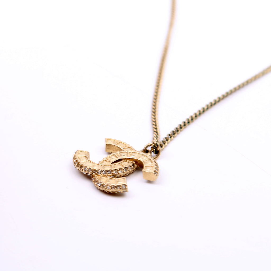 CC Crystal Pendant Necklace Gold