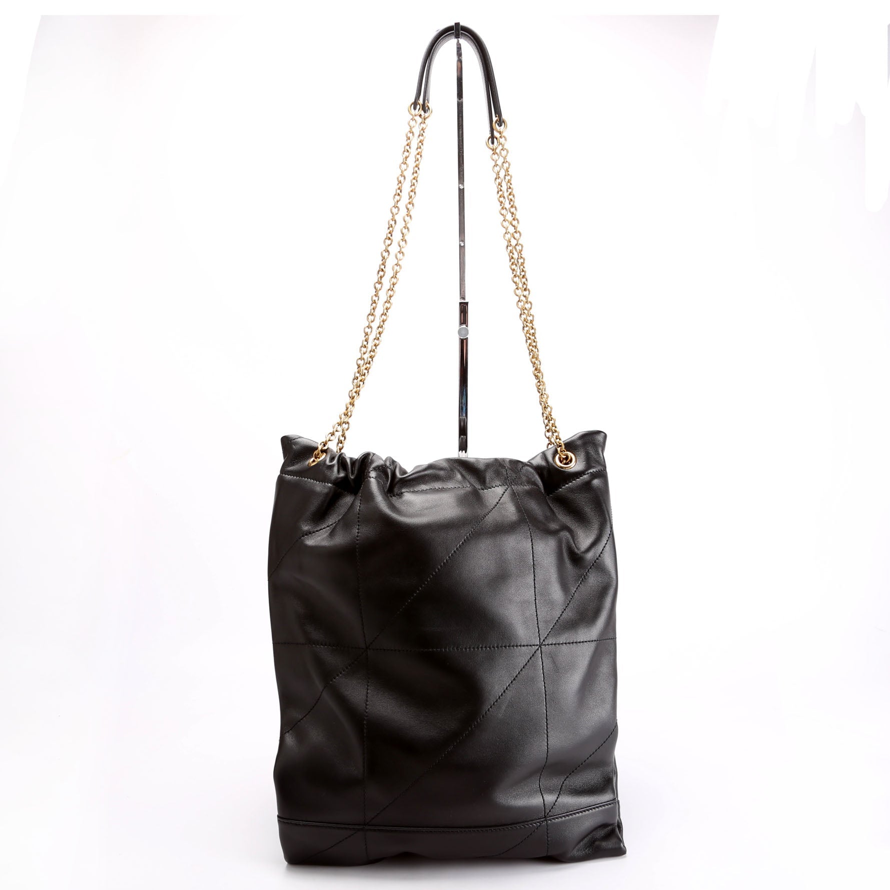 781666 Jamie 4.3 Pochon Lambskin Black